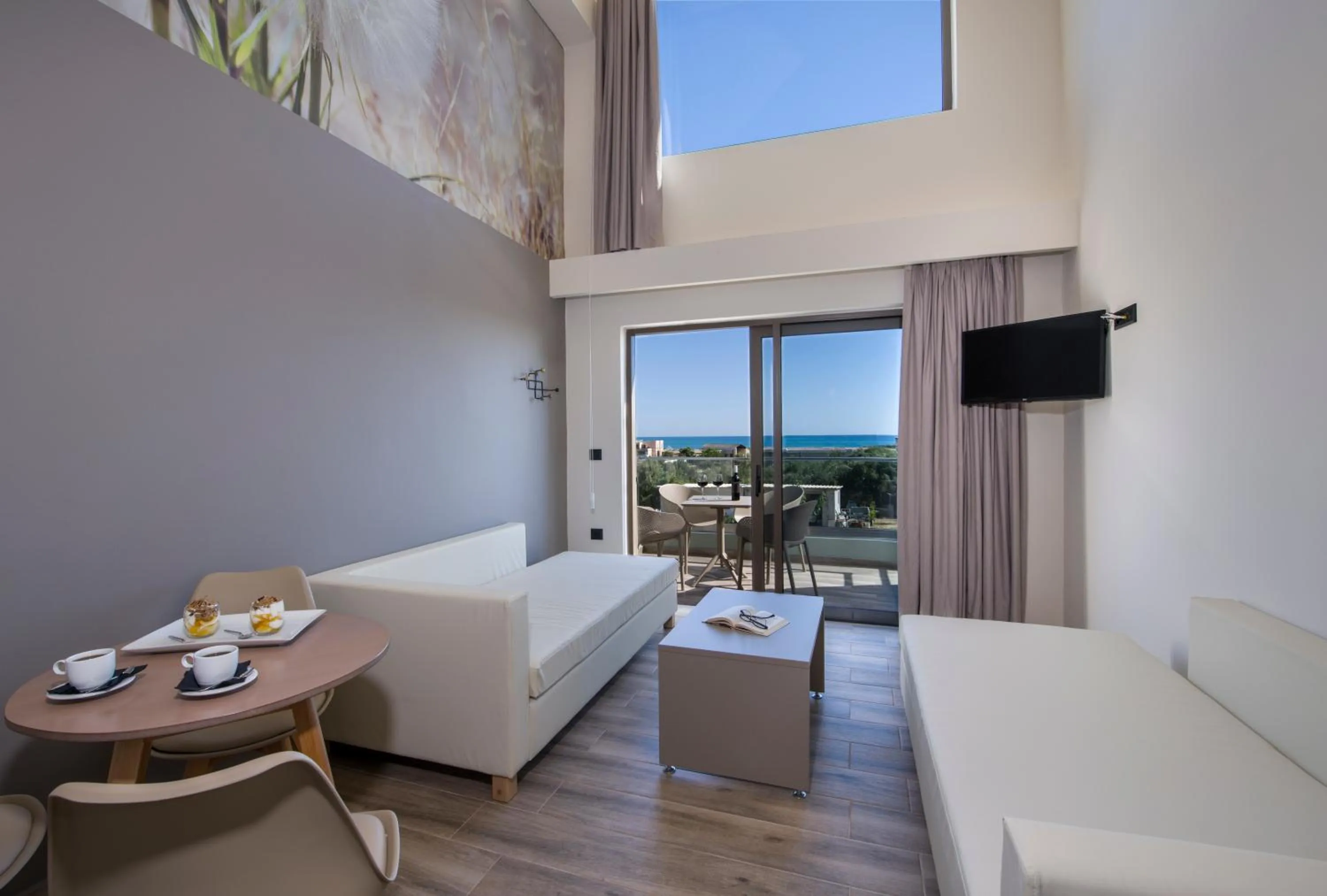 Balcony/Terrace, Bed in Incognito Creta Luxury Suites and More