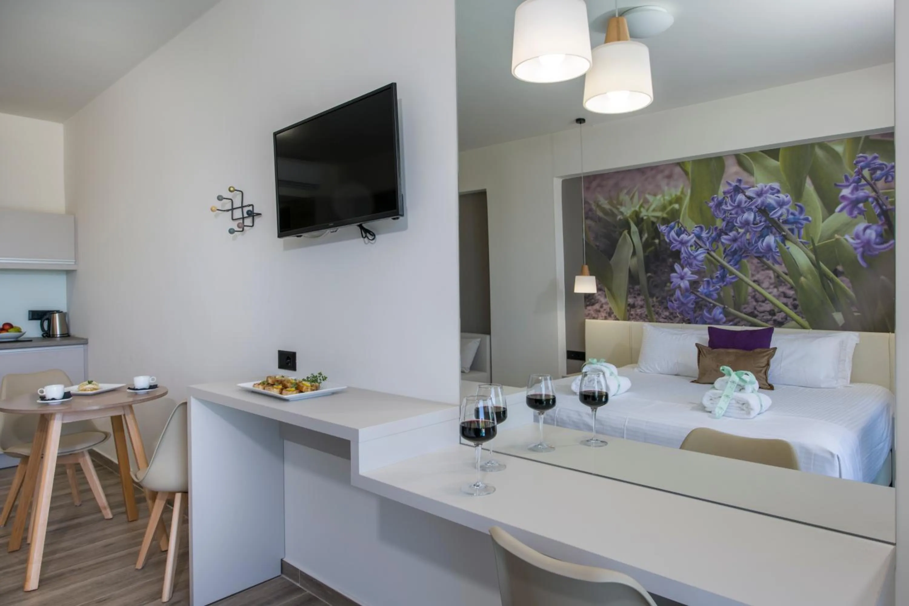 TV and multimedia in Incognito Creta Luxury Suites and More