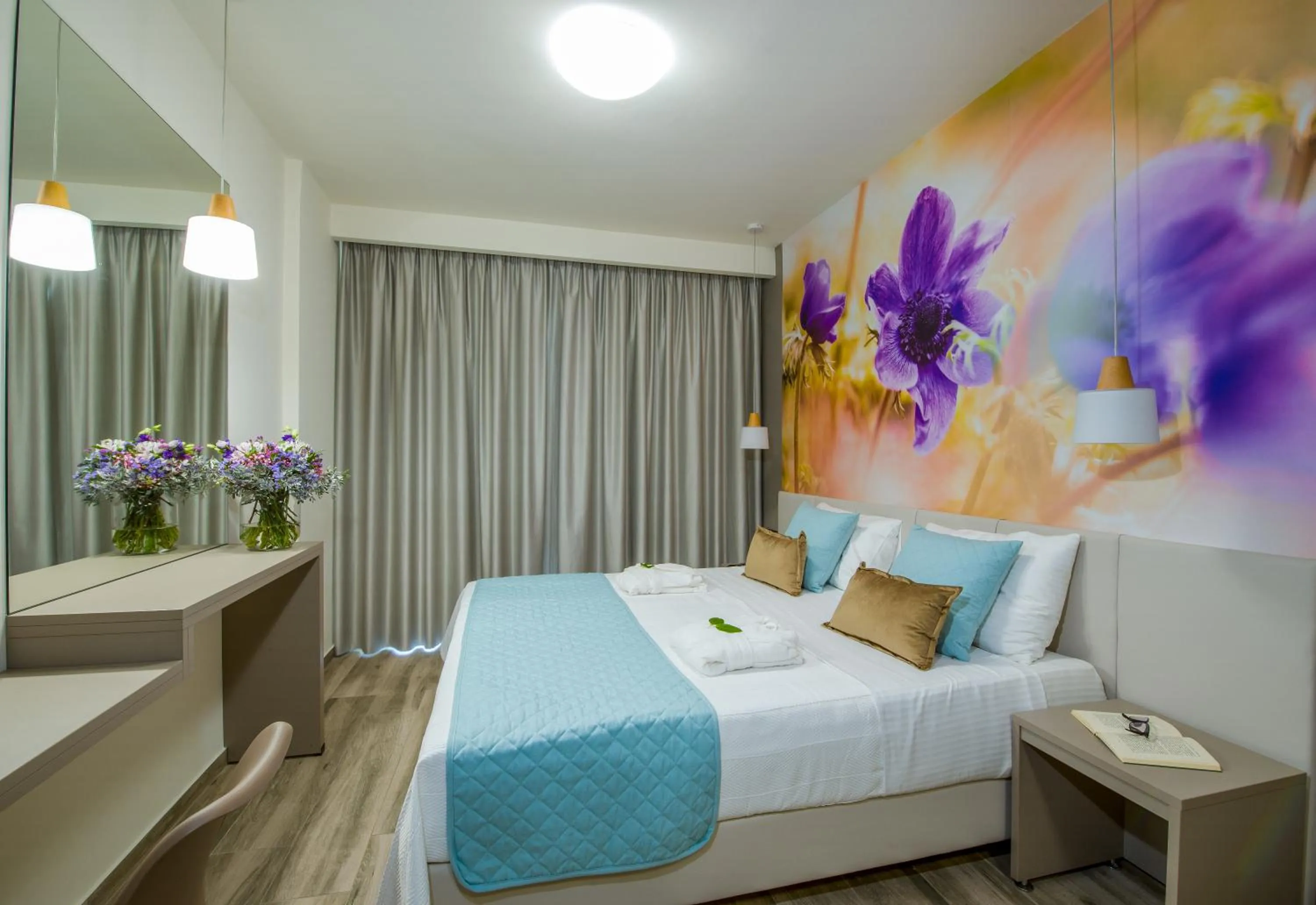 Photo of the whole room, Bed in Incognito Creta Luxury Suites and More