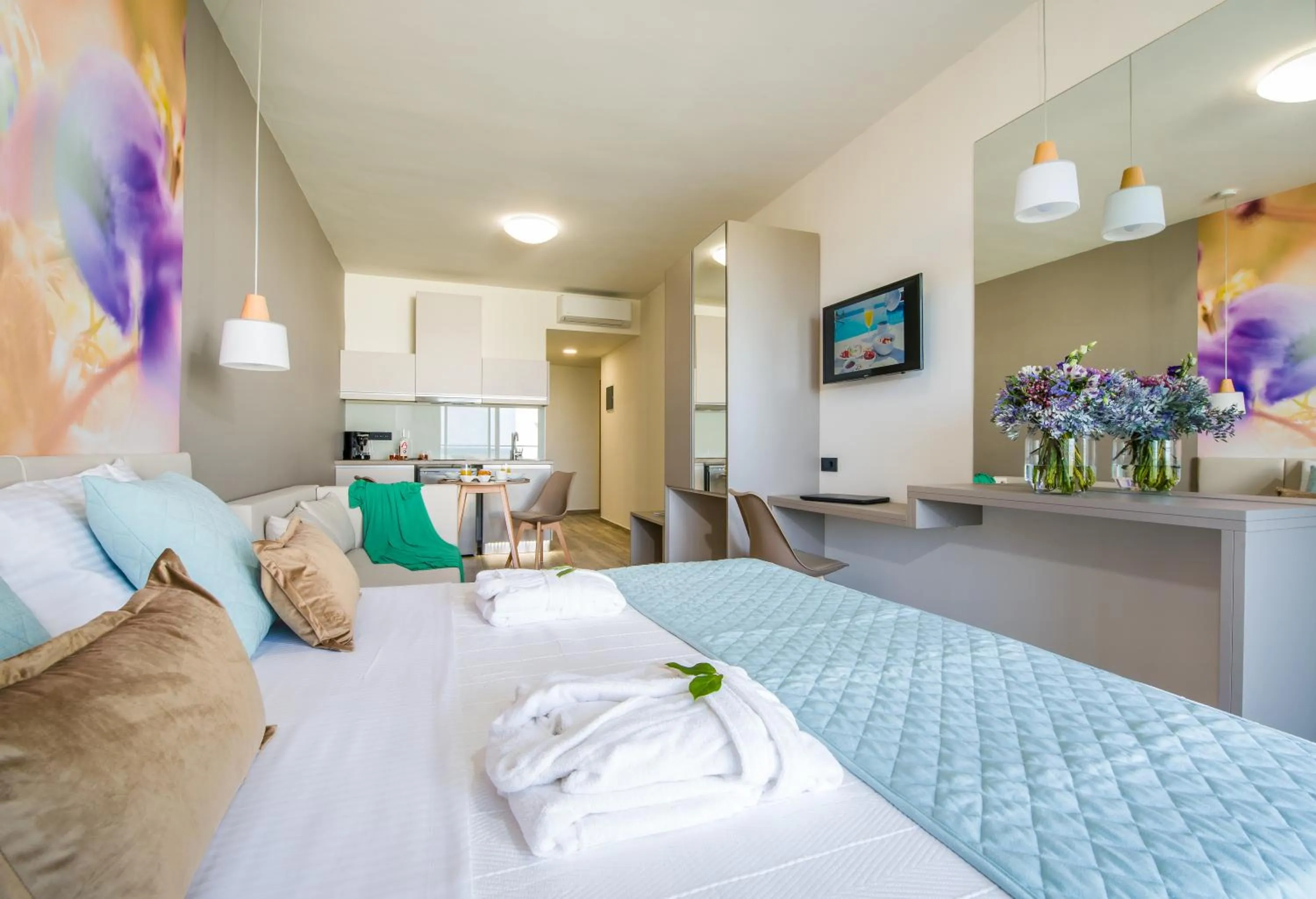 Photo of the whole room, Bed in Incognito Creta Luxury Suites and More