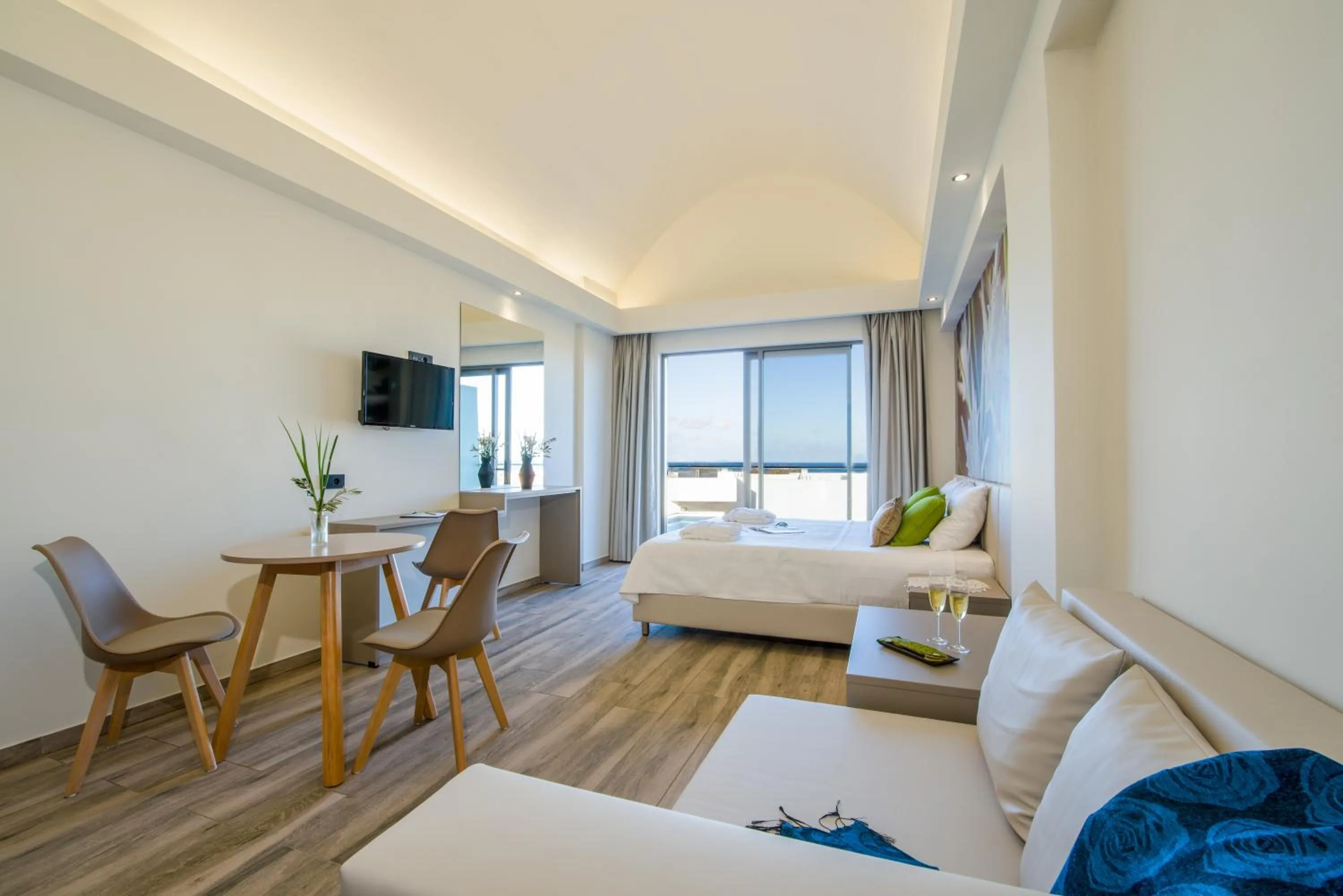 Photo of the whole room, Bed in Incognito Creta Luxury Suites and More