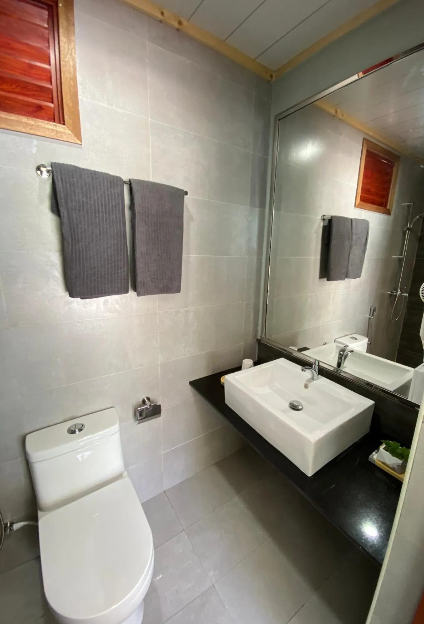 Bathroom in Si! Beach House