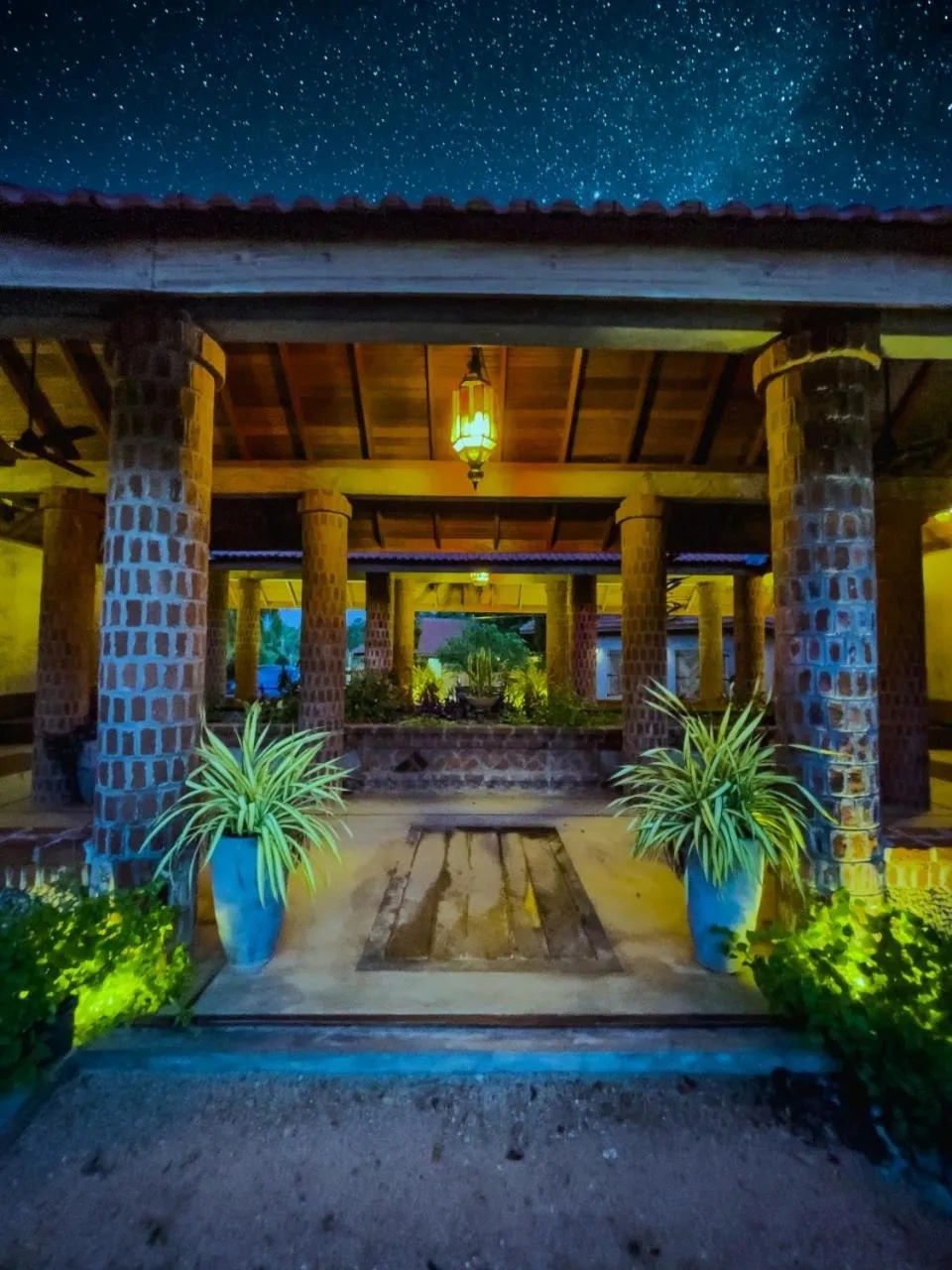 Arasi Resort