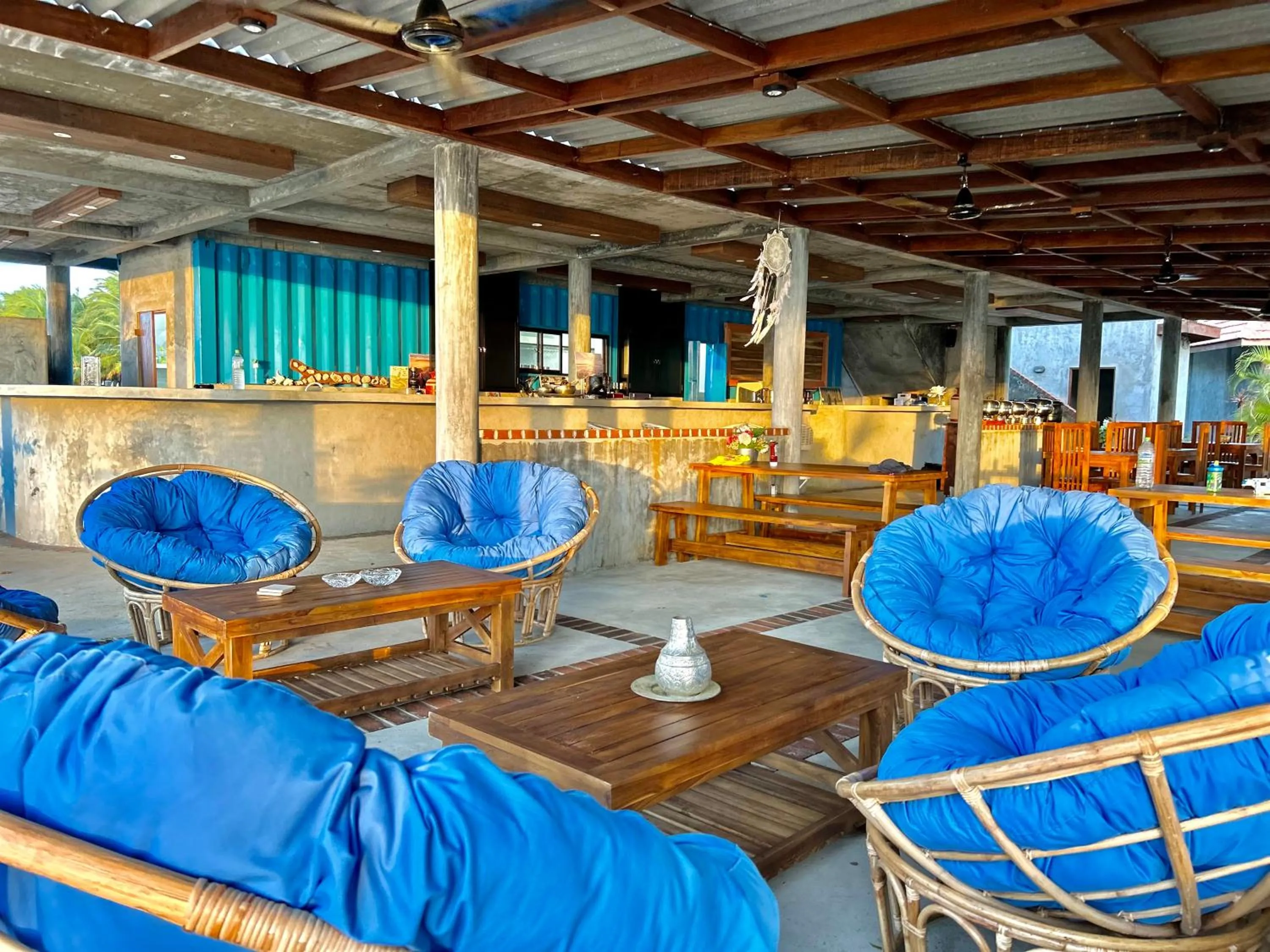 Restaurant/places to eat in Arasi Resort