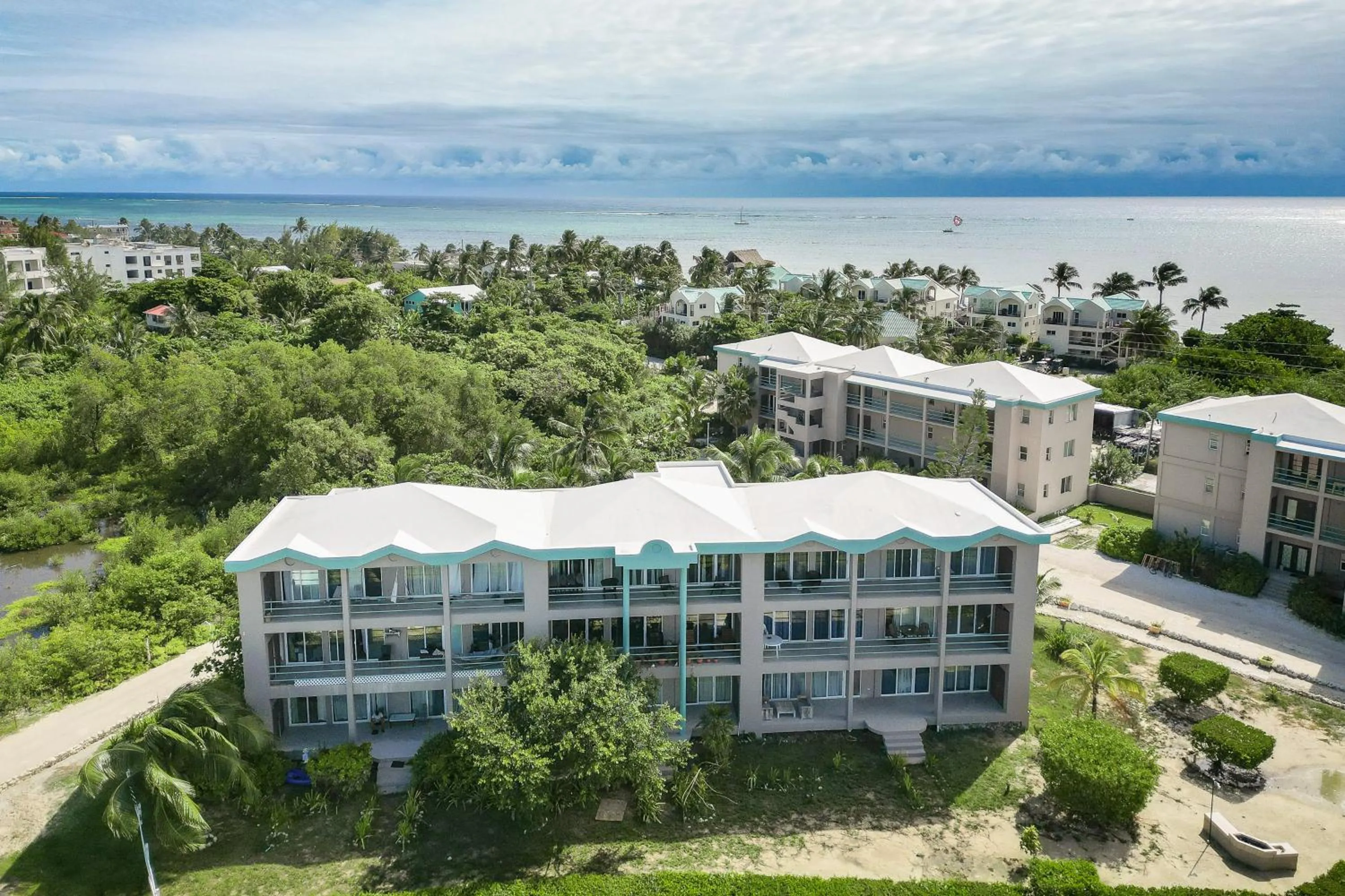 Suite E302 @ Mara Laguna