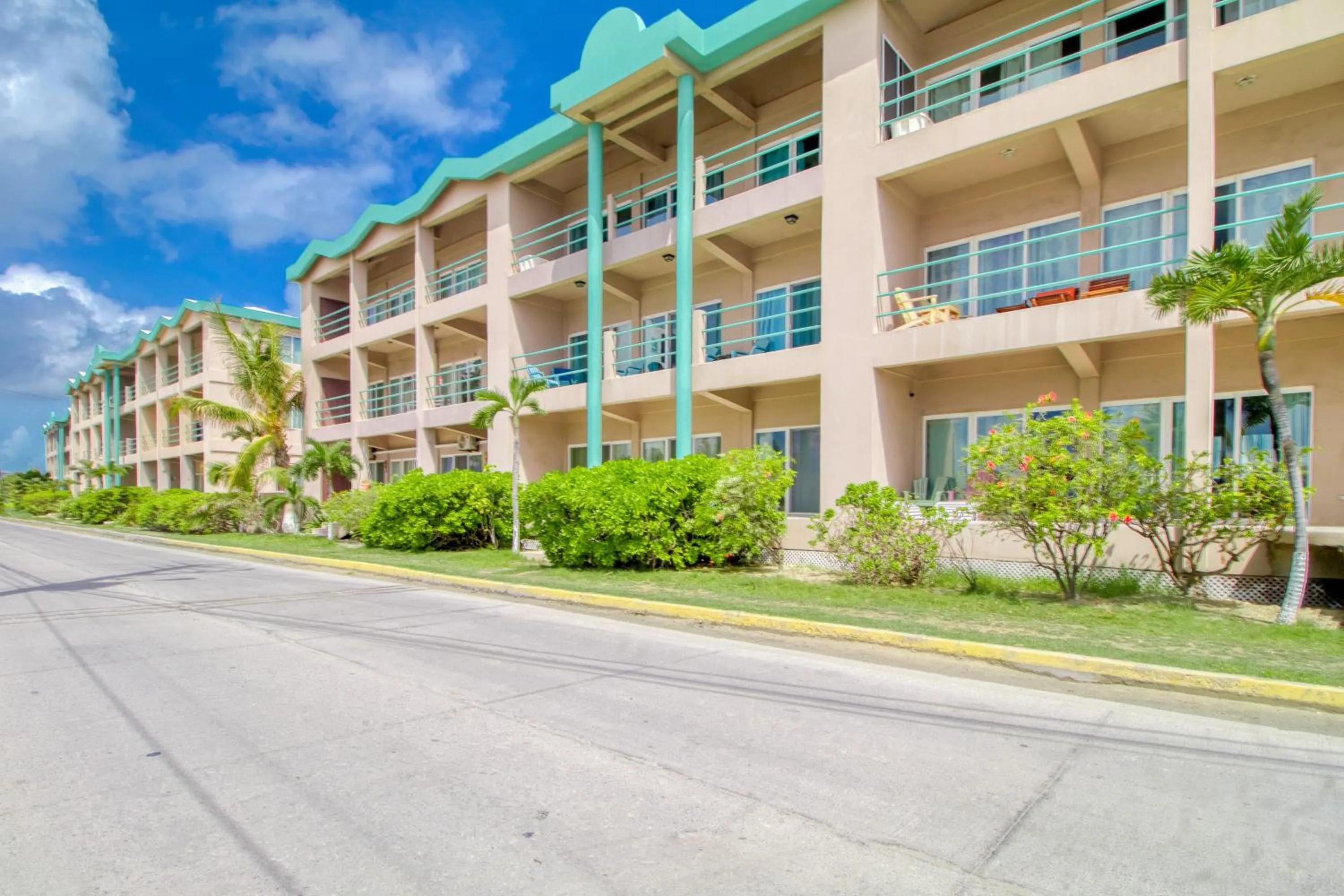 Suite E302 @ Mara Laguna