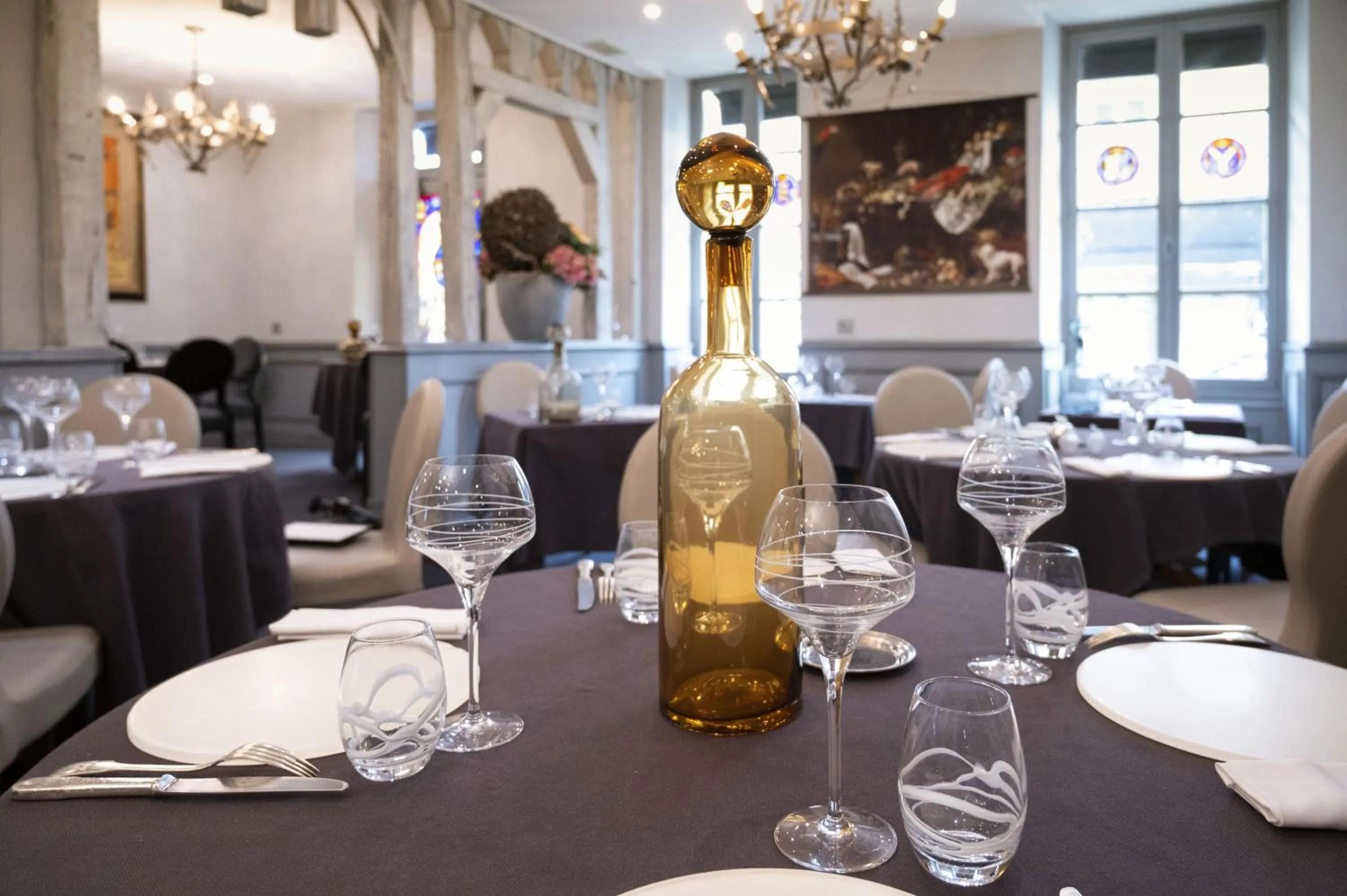 Restaurant/places to eat in Logis Hôtels Restaurant Les 3 Rois