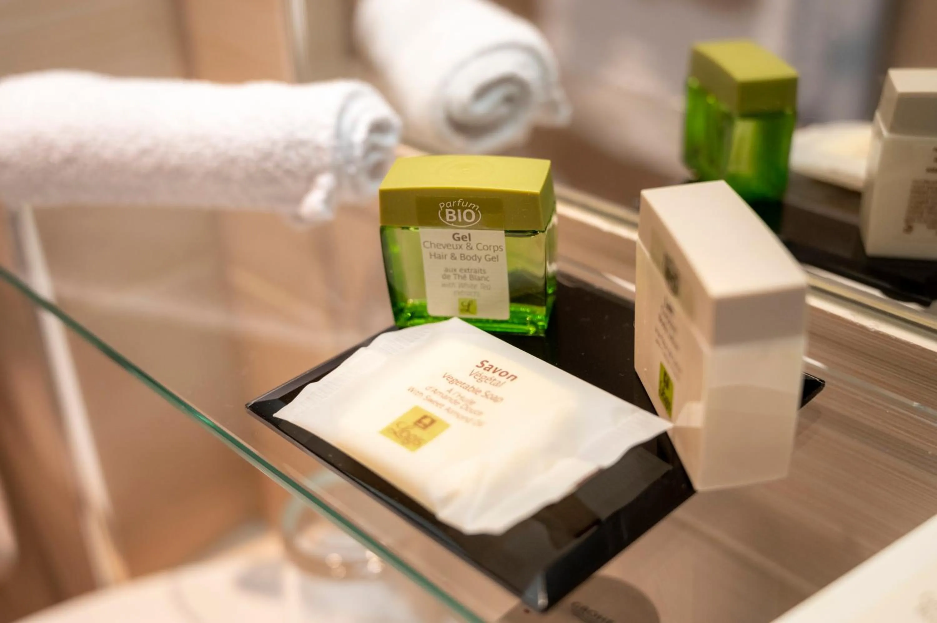 Bathroom in Logis Hôtels Restaurant Les 3 Rois