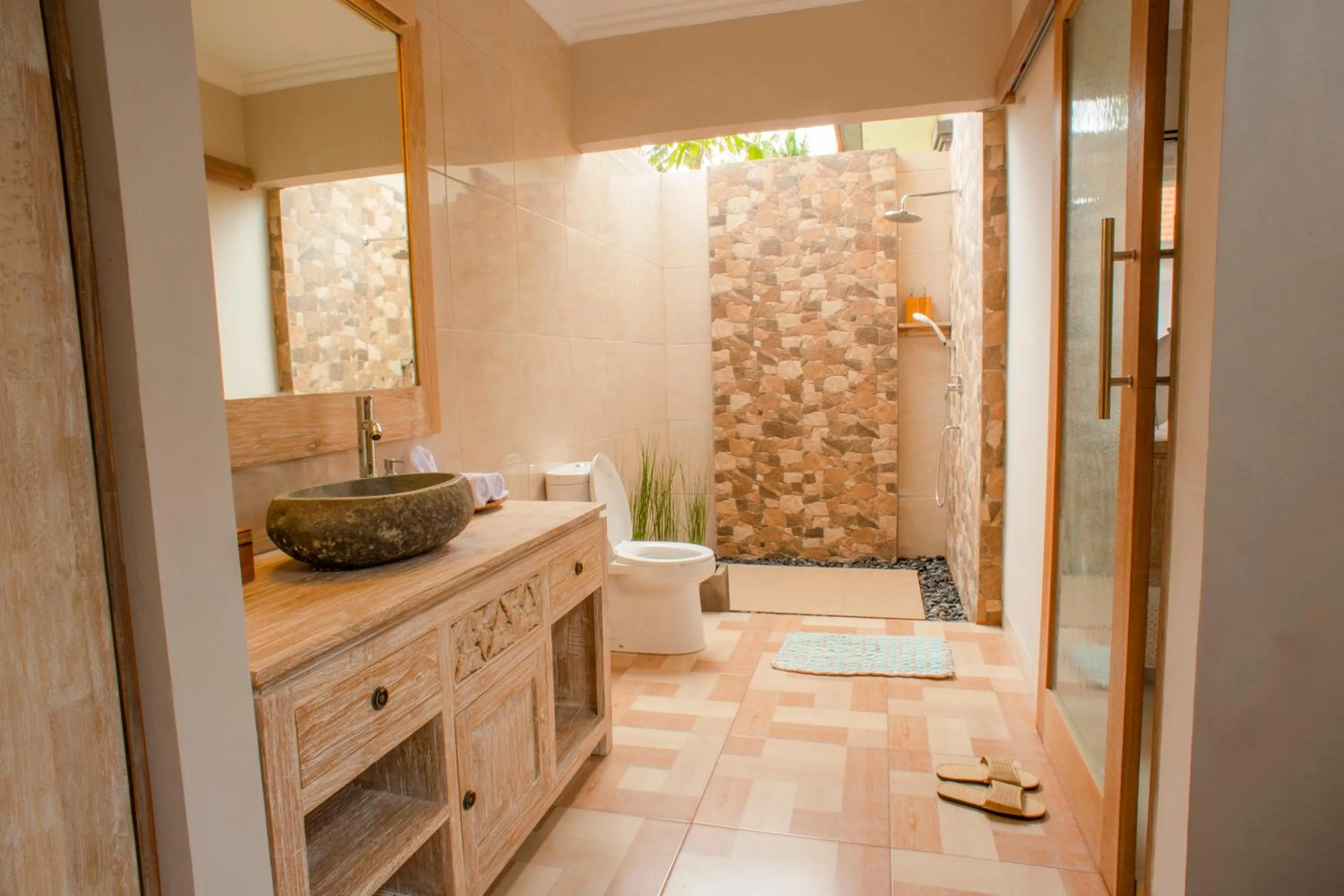 Shower in Auma Villa by Prasi