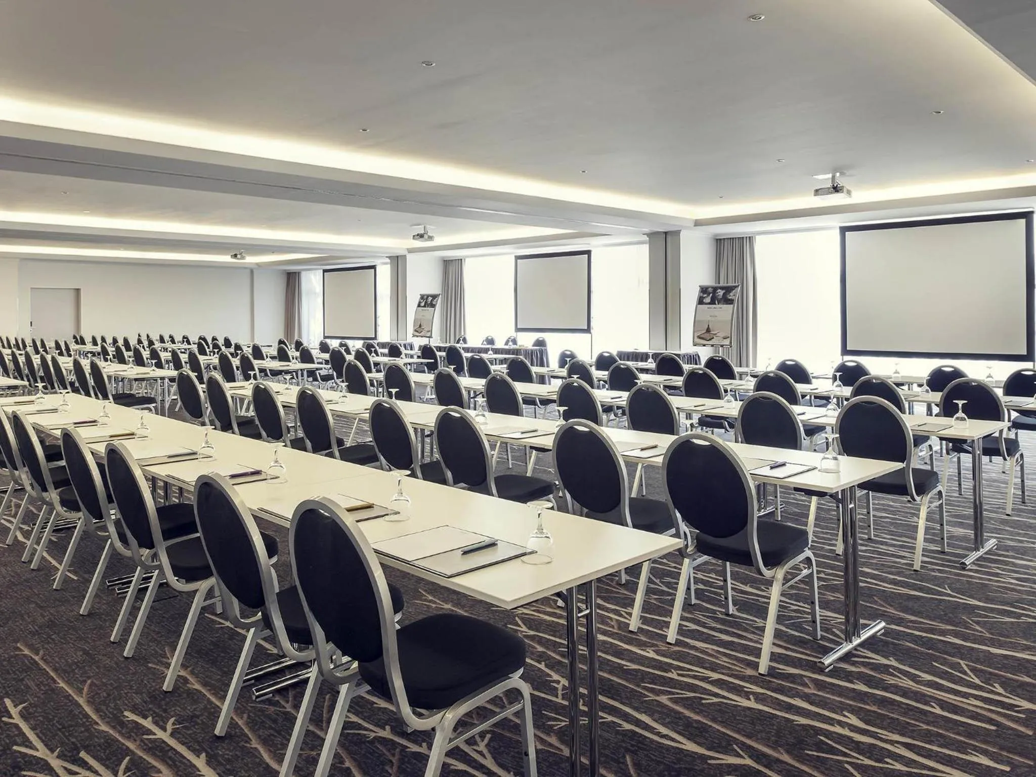 Meeting/conference room in Mercure Düsseldorf Kaarst