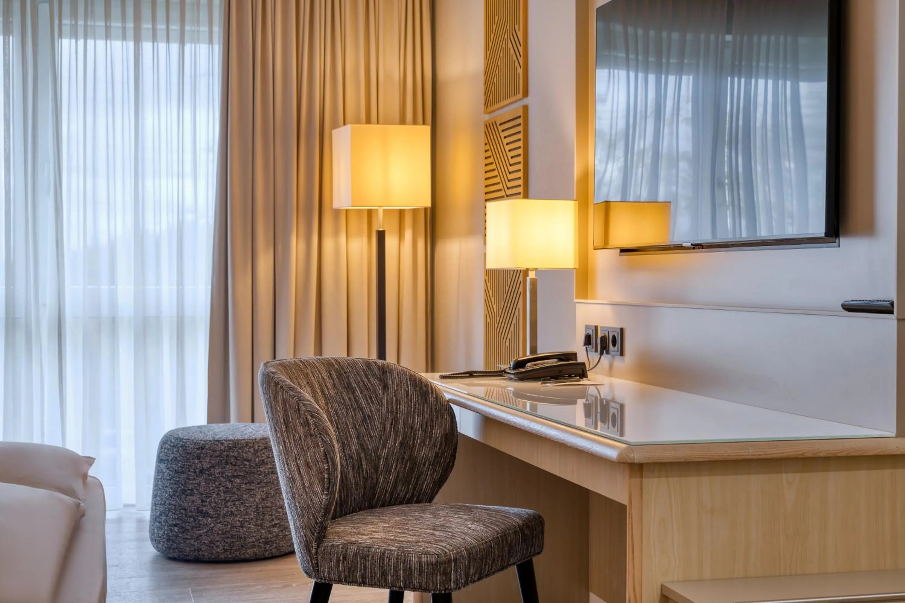 TV and multimedia in Mercure Düsseldorf Kaarst