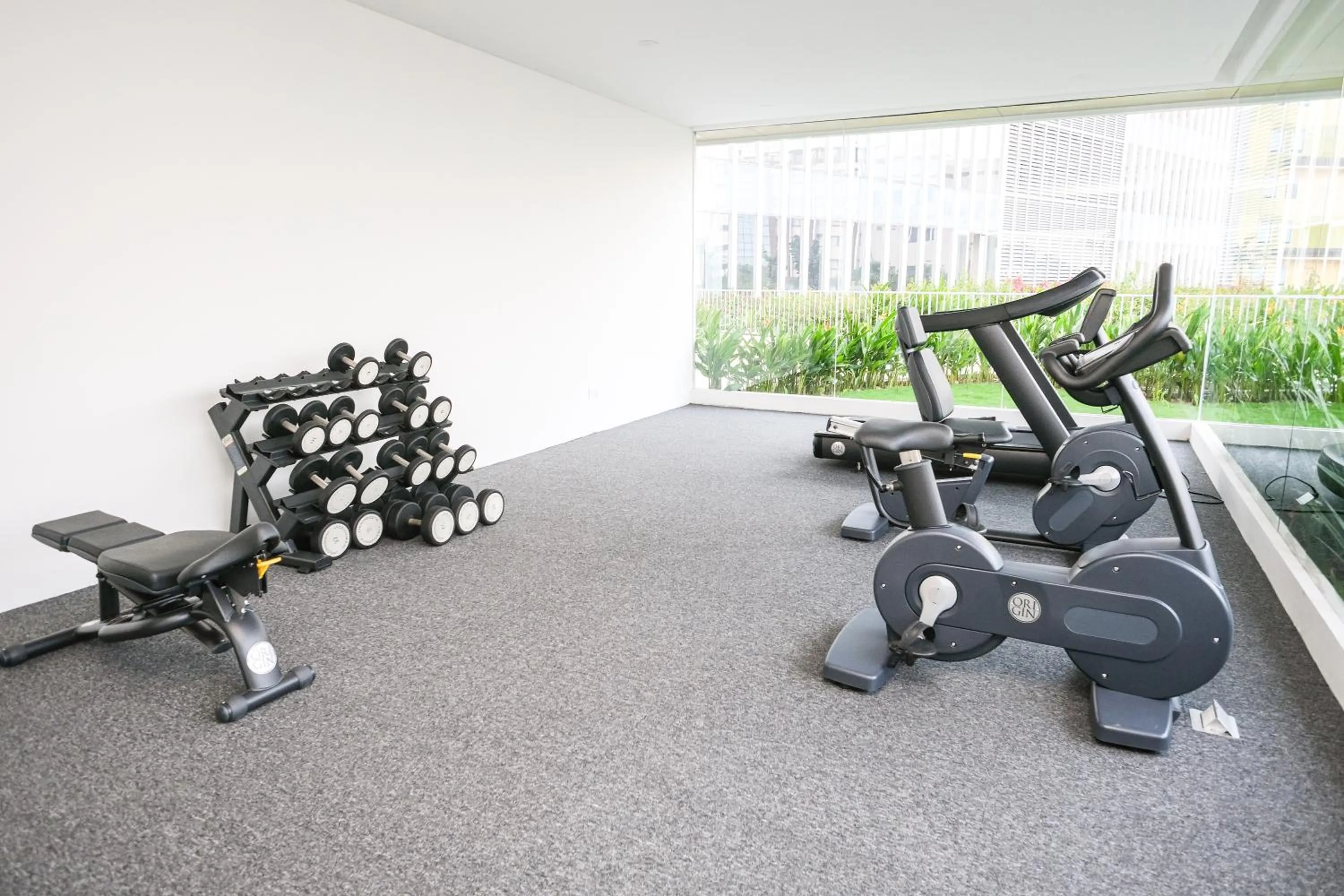 Fitness centre/facilities in LOVINA 17-11 at Harbour Bay Residences