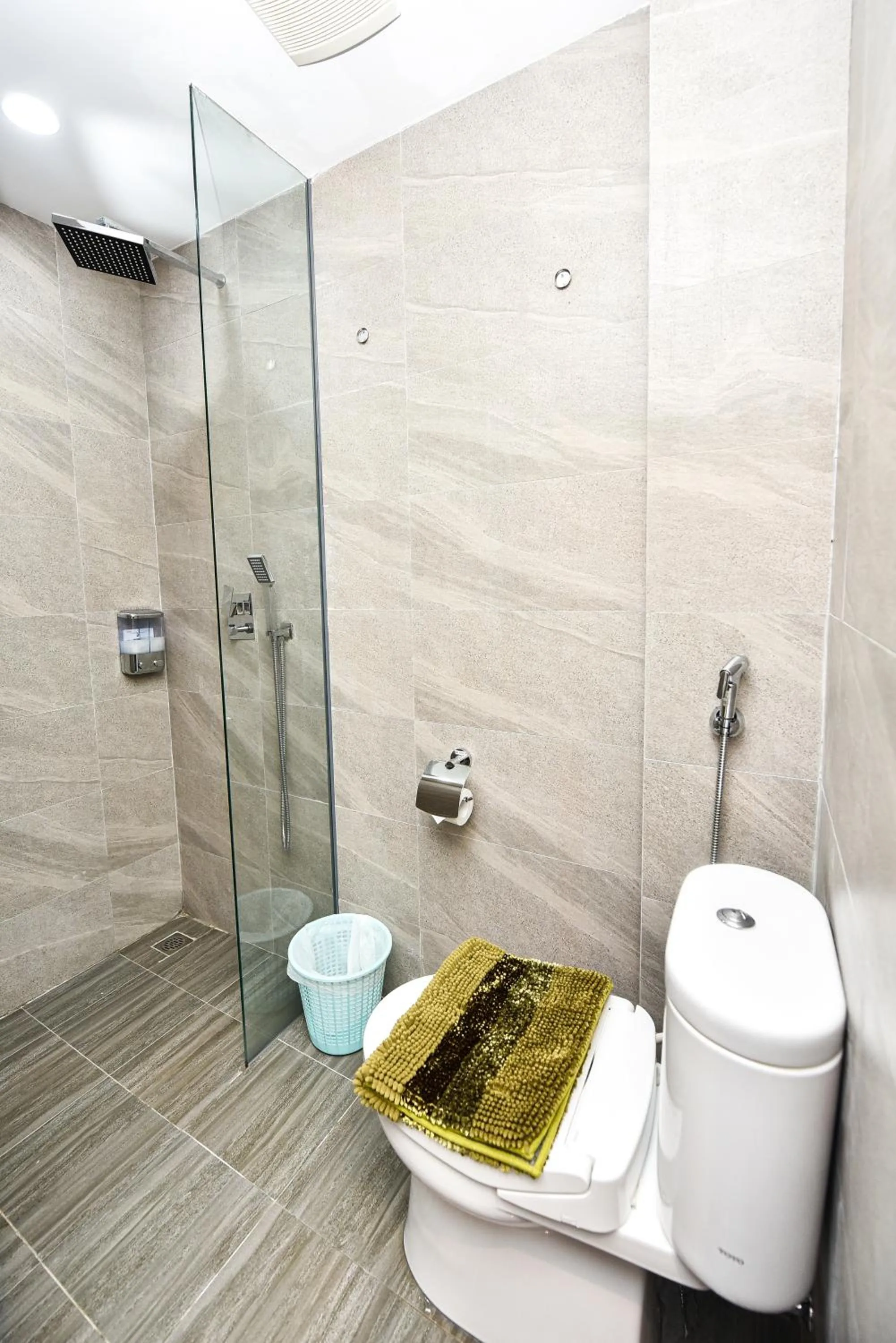 Shower in LOVINA 17-11 at Harbour Bay Residences