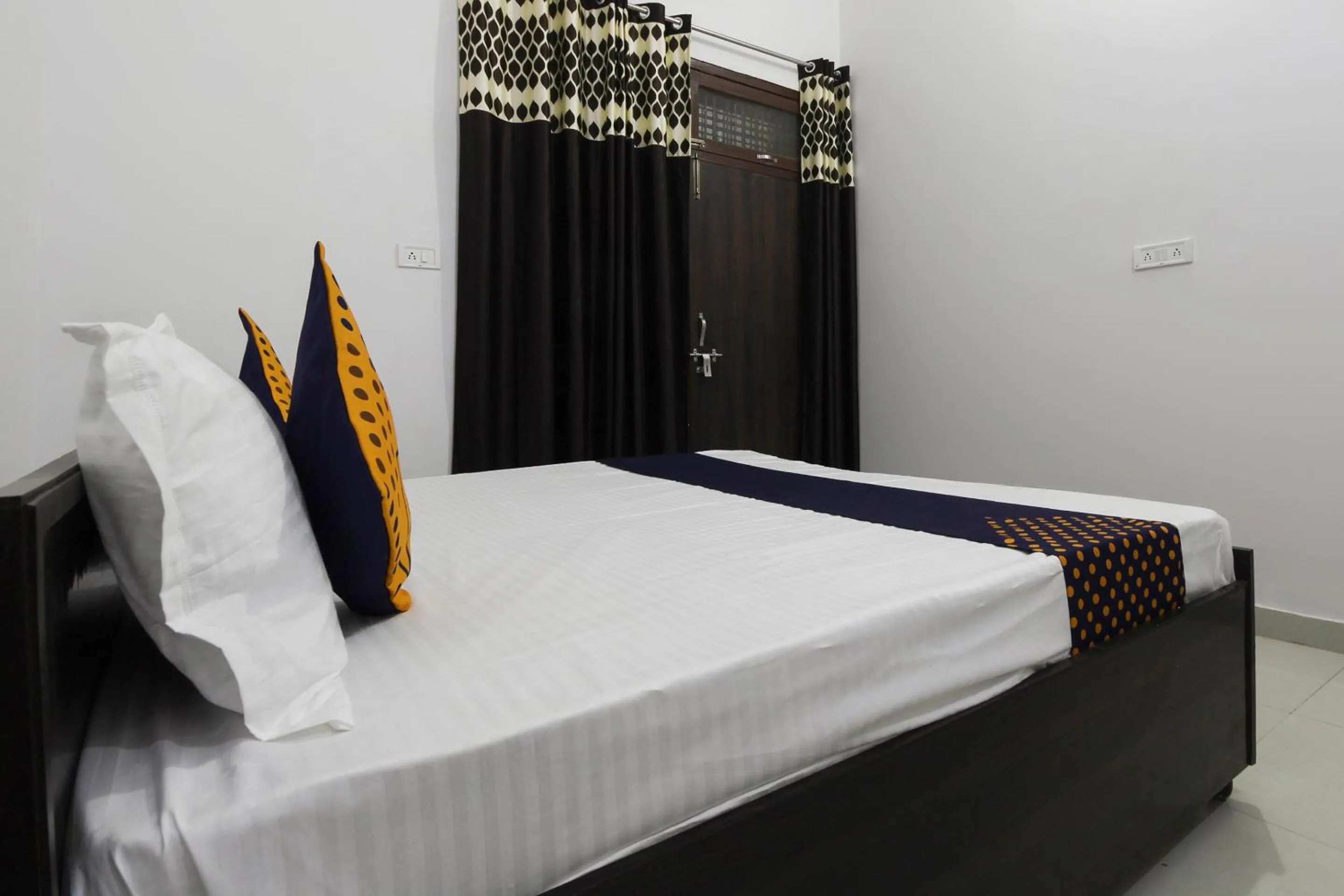 Bedroom, Bed in Hotel O Green Valley
