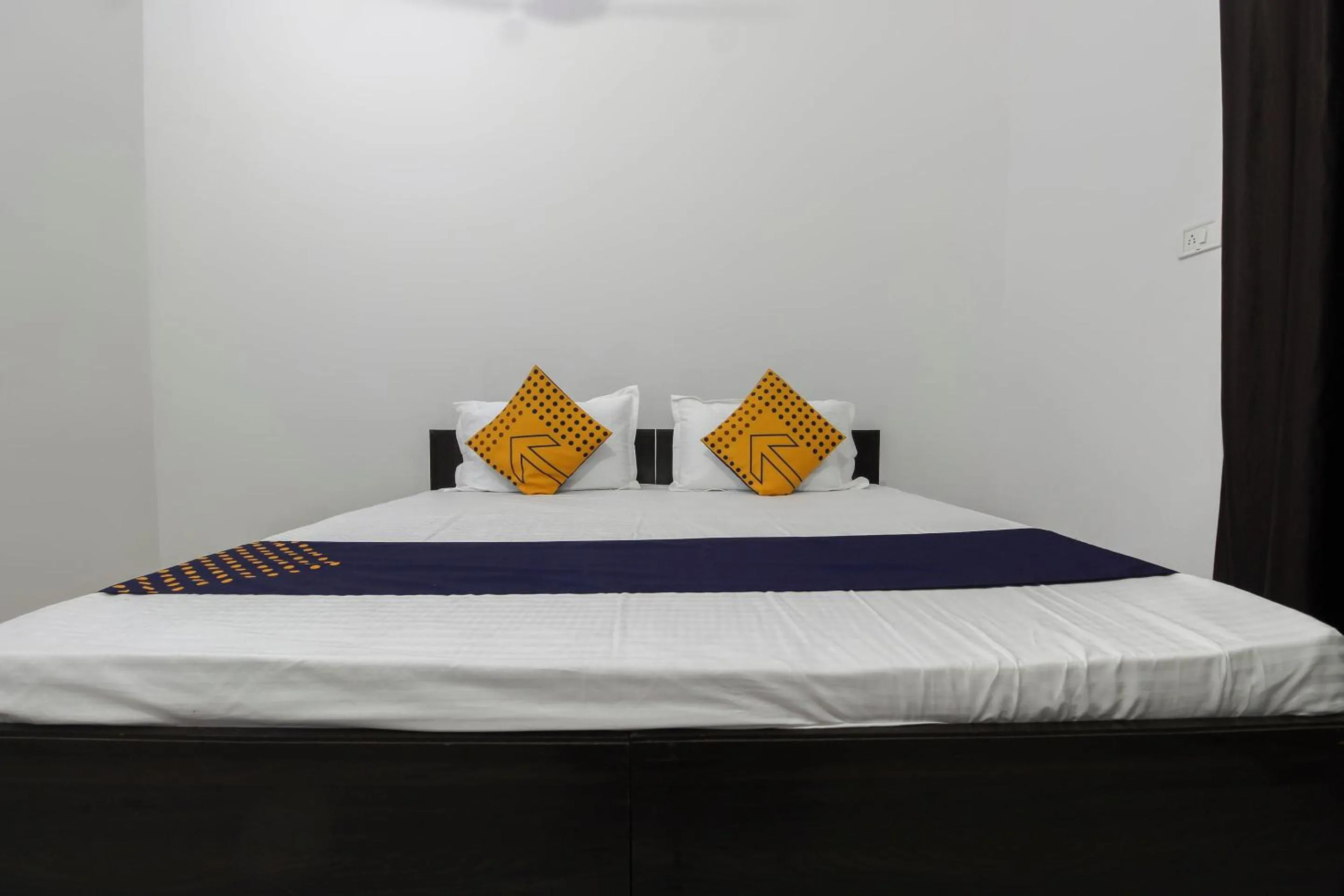 Bedroom, Bed in Hotel O Green Valley