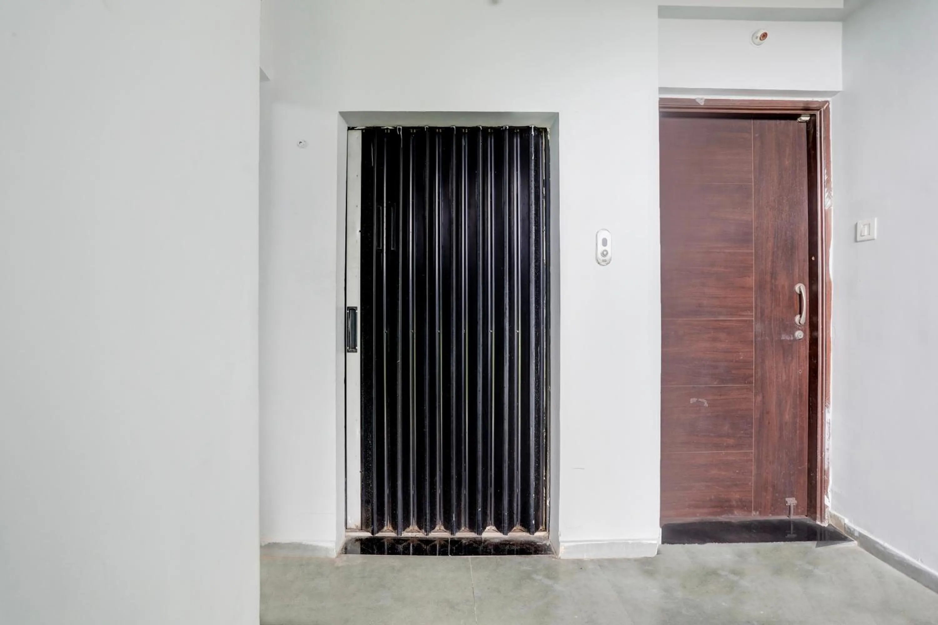 Lobby or reception in Hotel O Wardha Road Near Airport