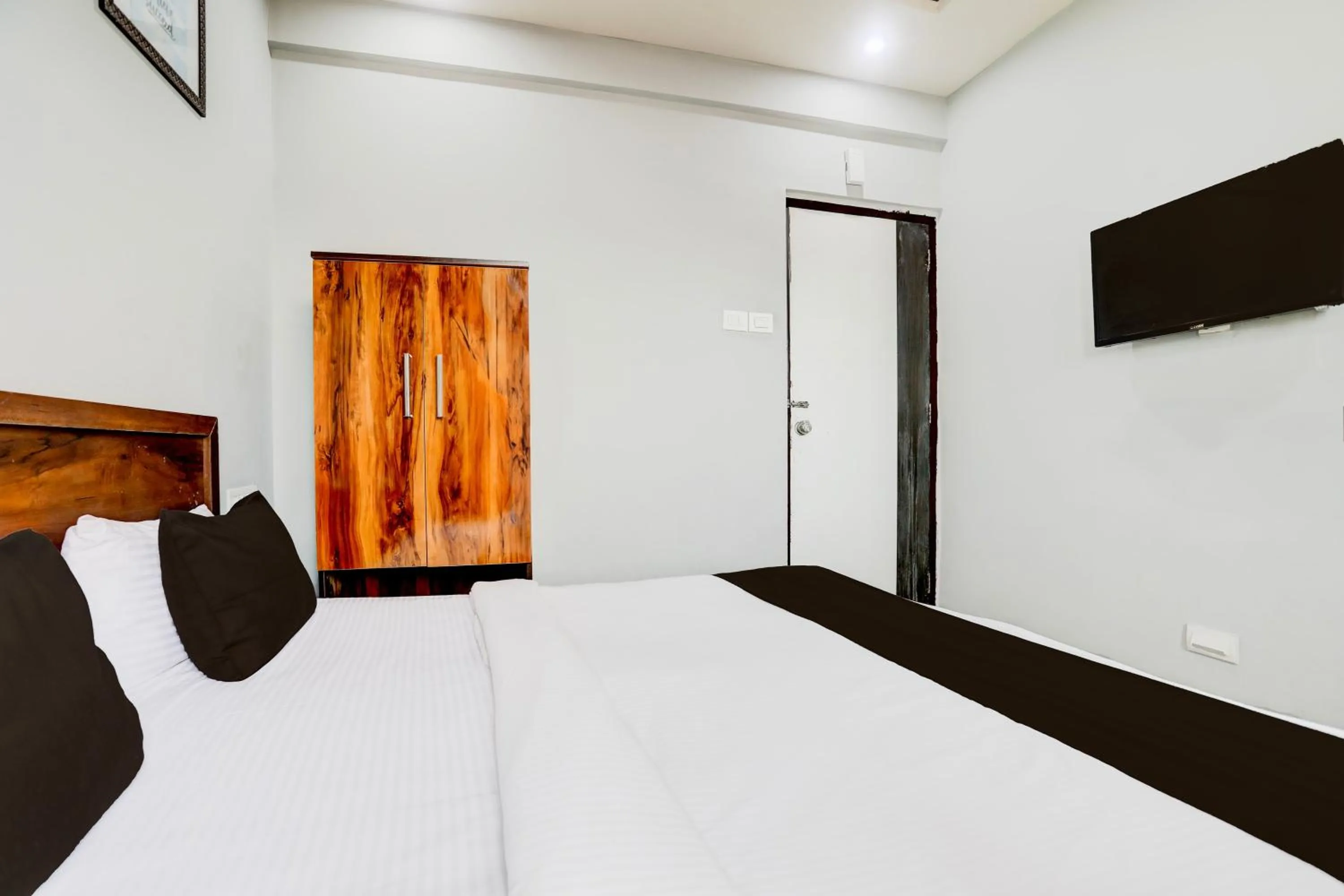 Bedroom, Bed in Hotel O Wardha Road Near Airport
