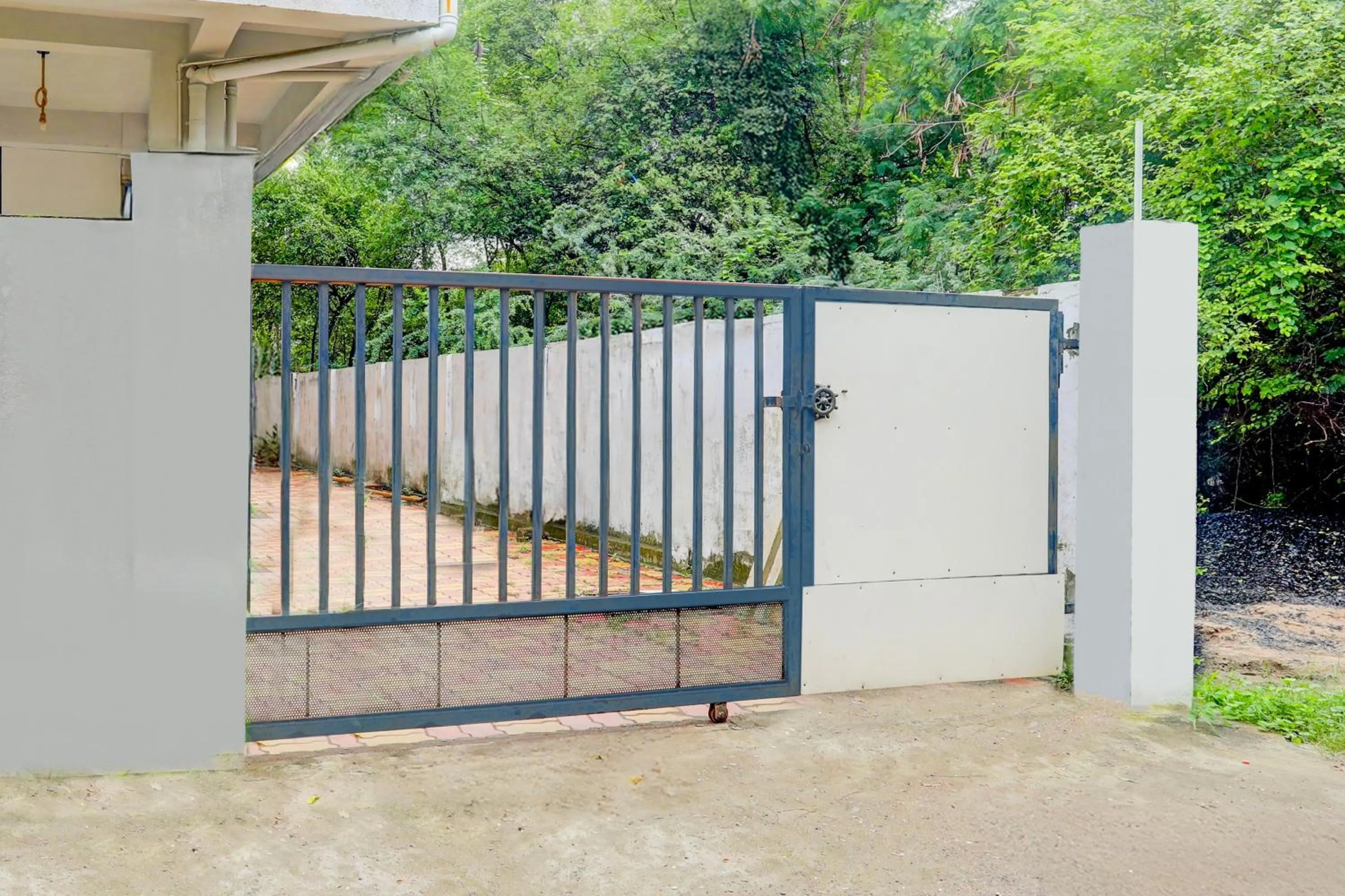 Facade/entrance in Hotel O Wardha Road Near Airport