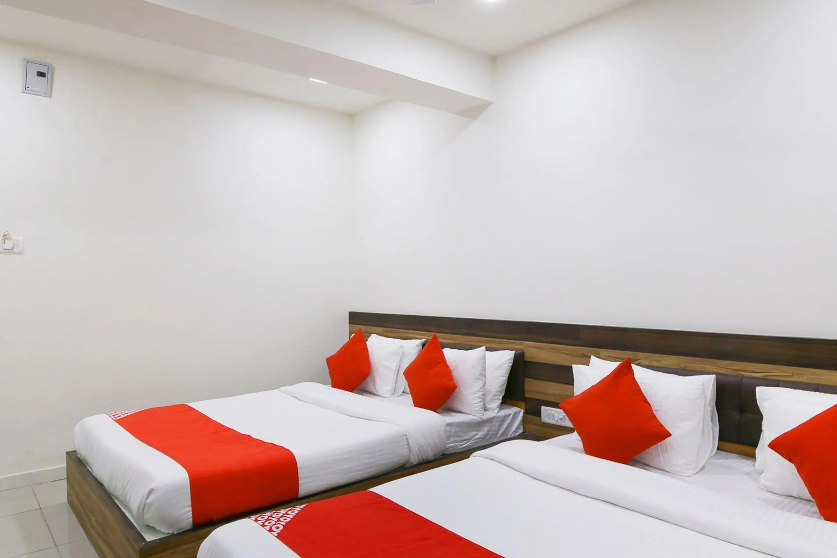 Bedroom, Bed in Hotel O Shiv Kunj