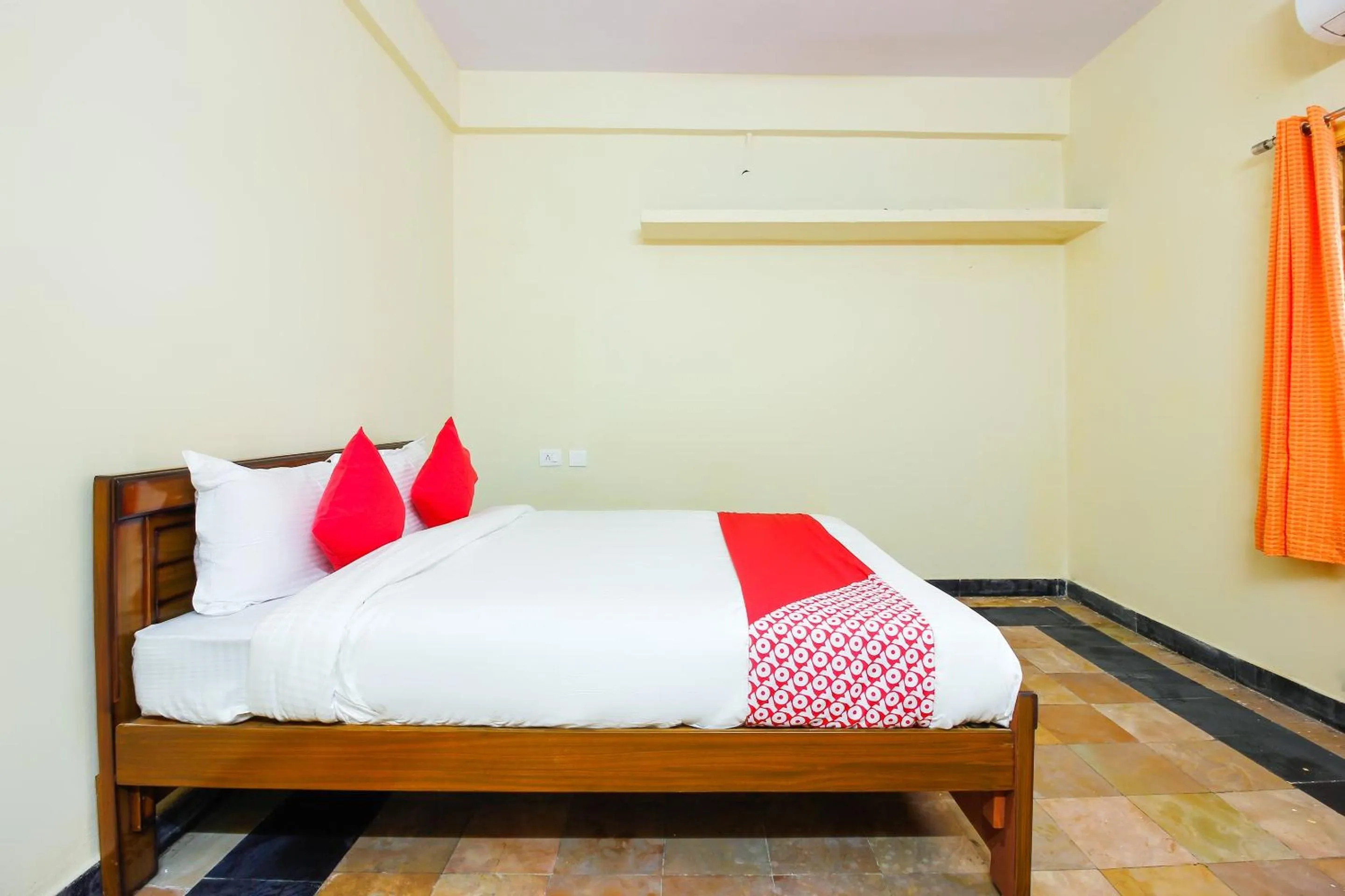 Bedroom, Bed in Hotel O Sai Residency Near SR Nagar metro station