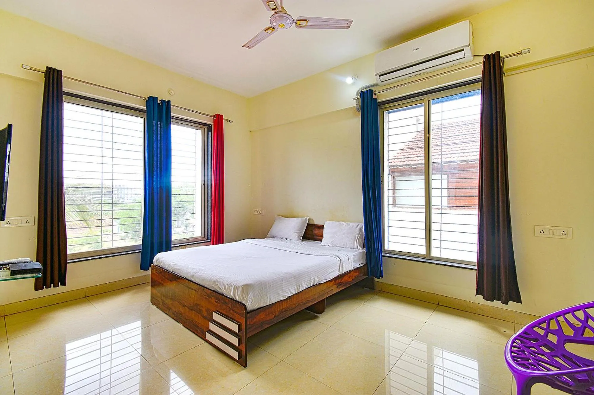 Bed in FabExpress Golden Leaf Airport