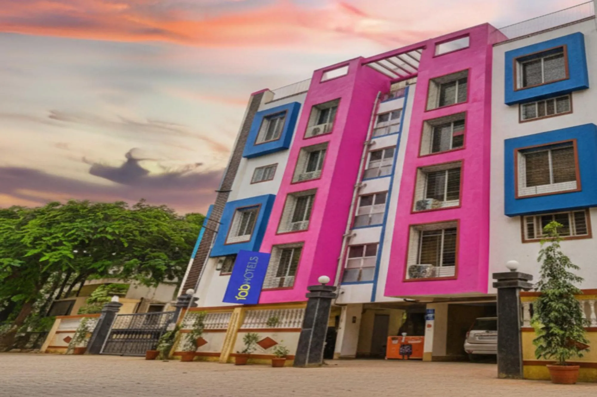 Facade/entrance in FabExpress Golden Leaf Airport