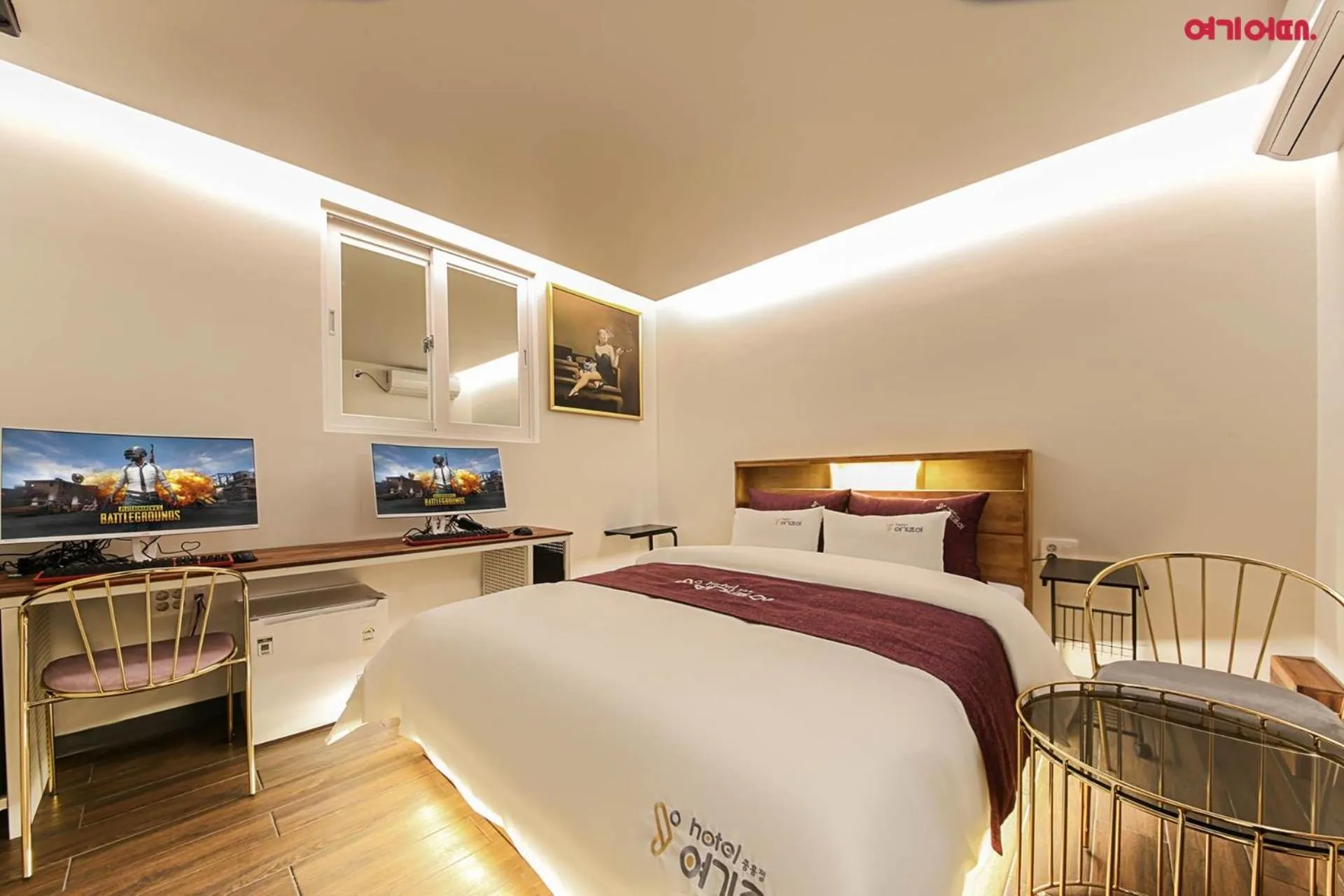 Bed in Hotel Yeogijoa