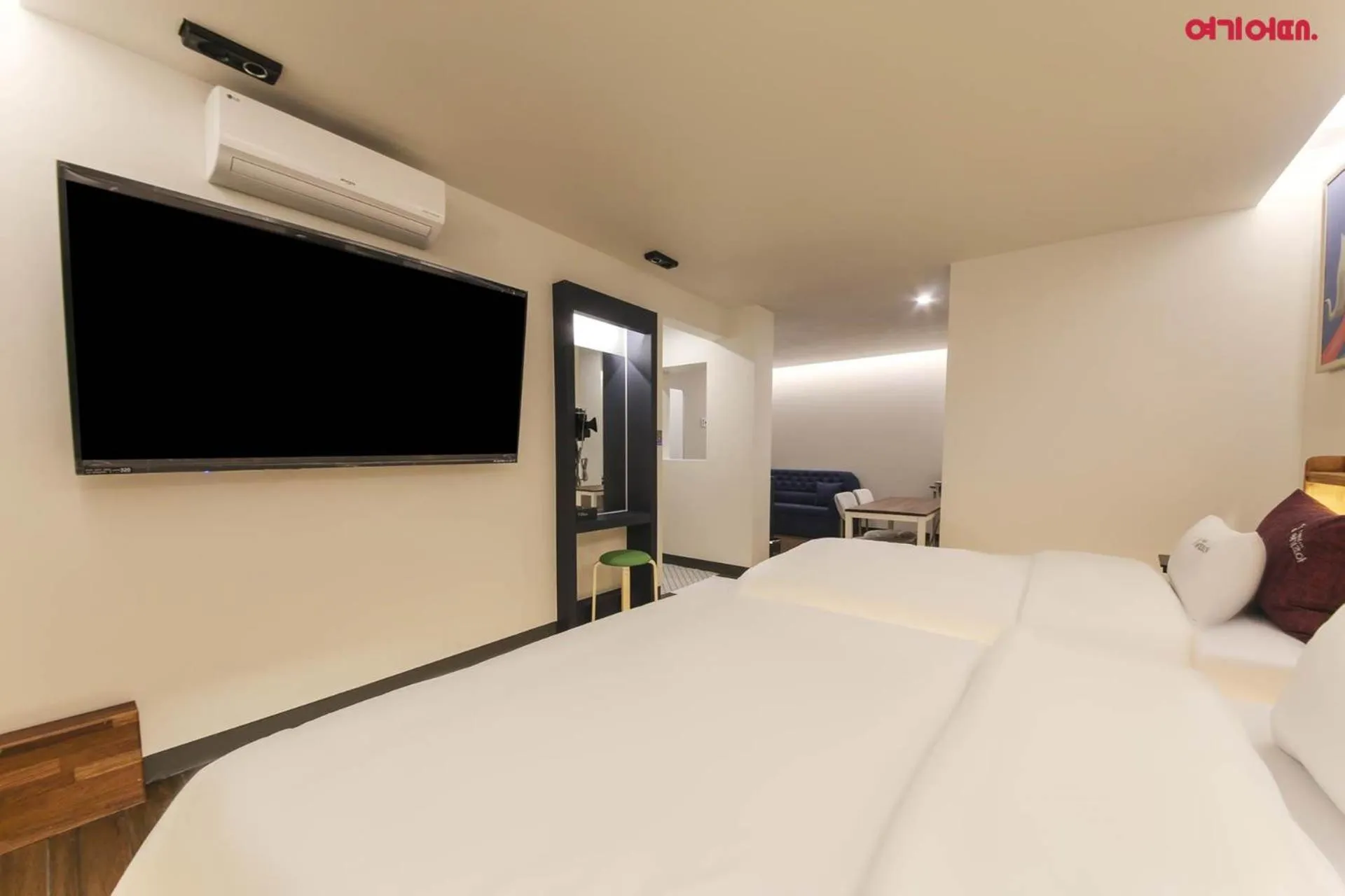 Bed in Hotel Yeogijoa