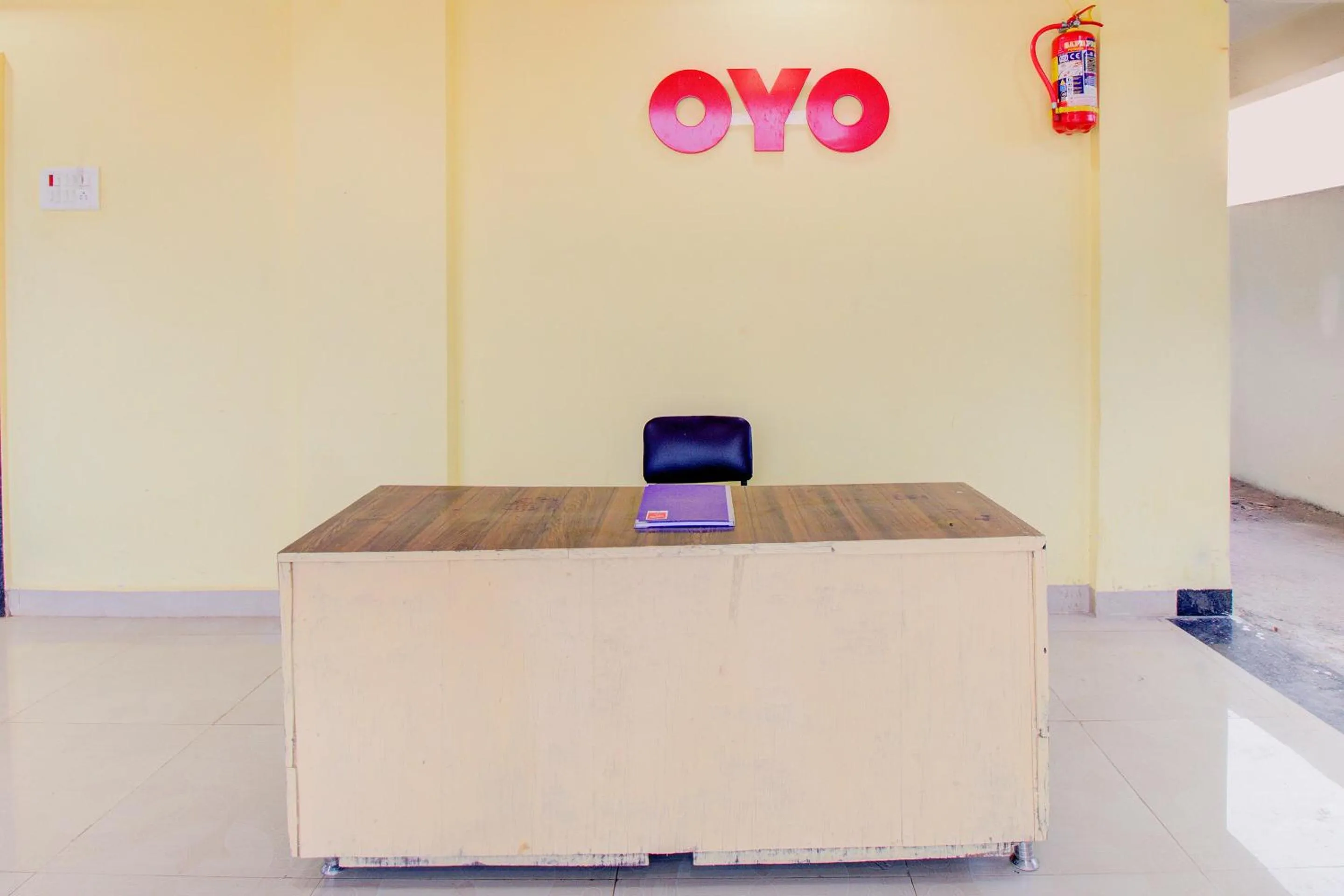Lobby or reception in Hotel O by OYO Tare Farms