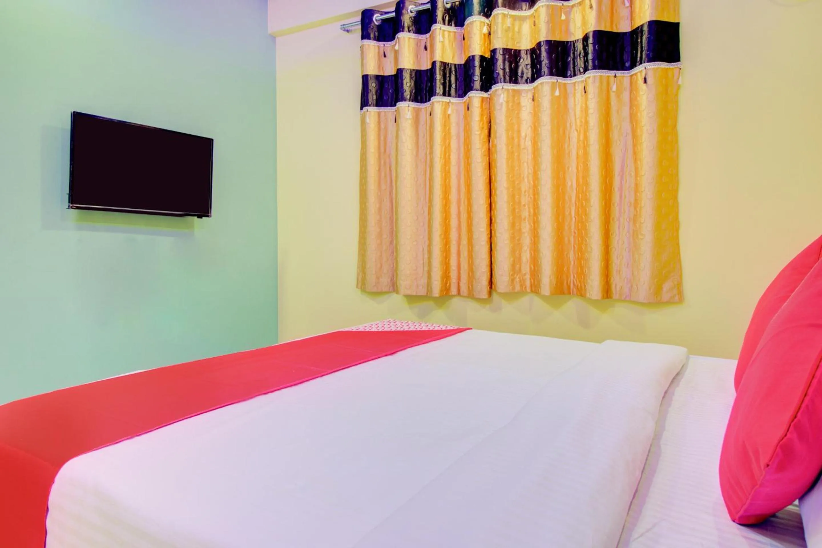 Bedroom in Hotel O by OYO Tare Farms