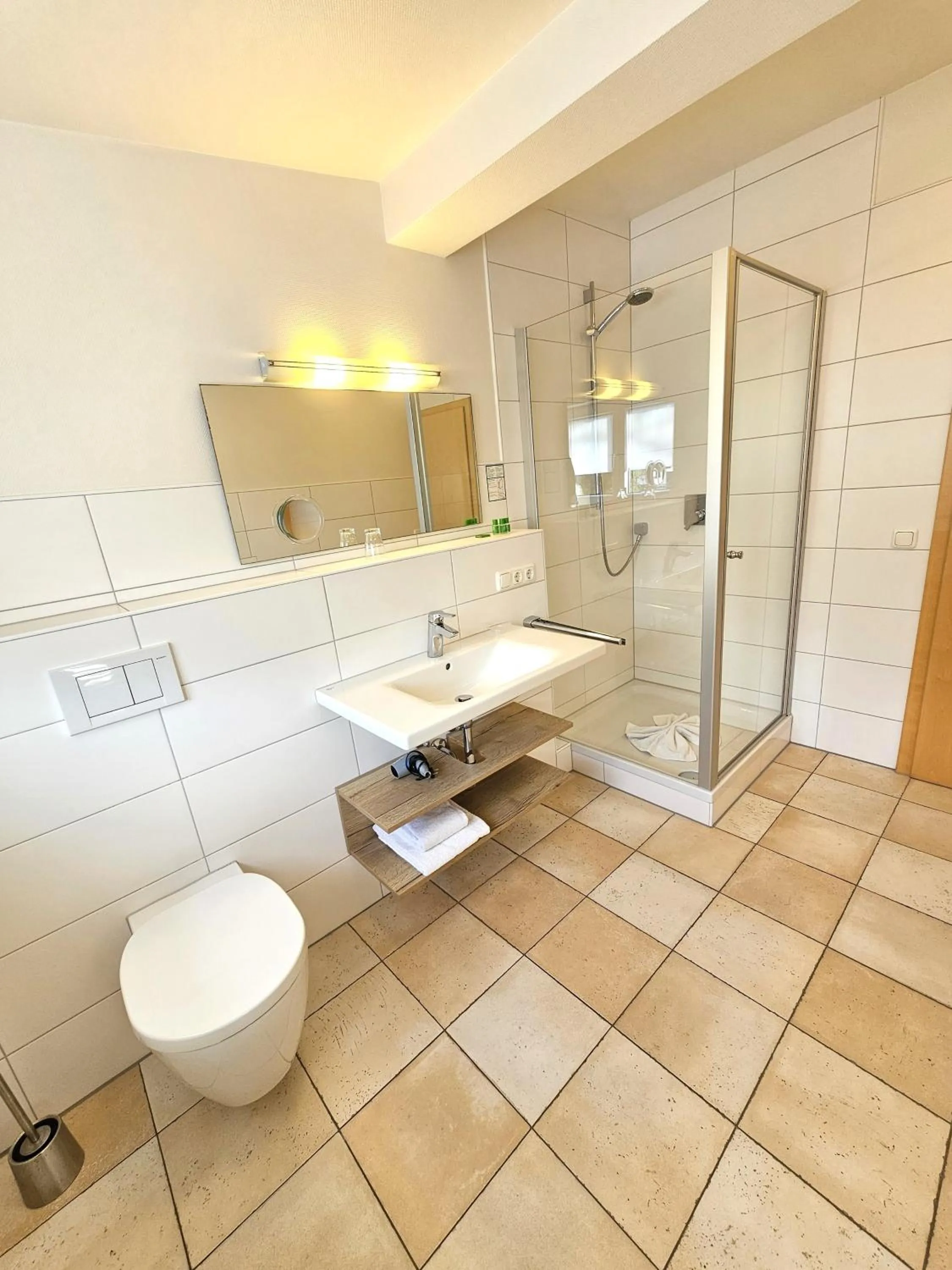 Shower in Hotel Cafe Fuggerhof