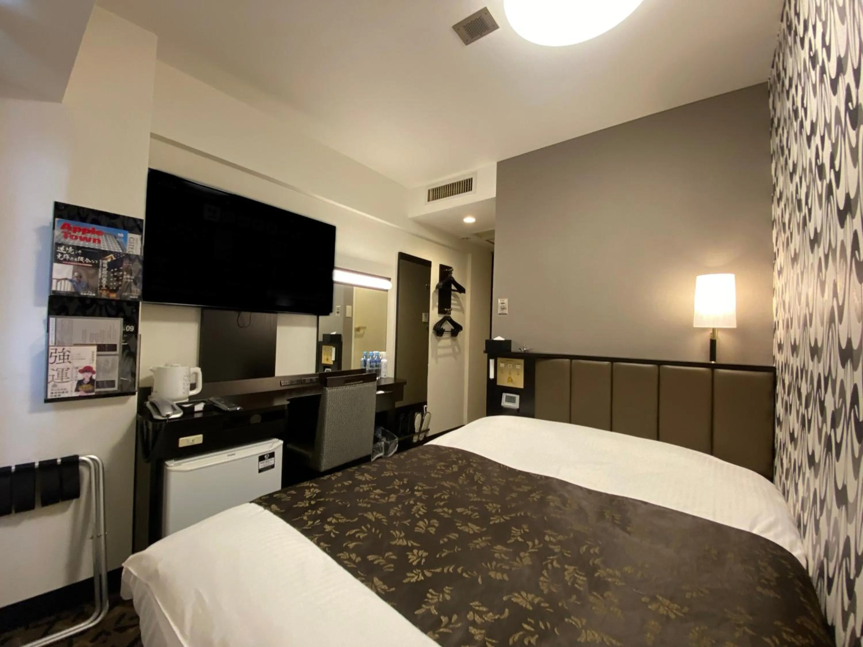 Photo of the whole room, Bed in APA Hotel Hachioji Eki Kita