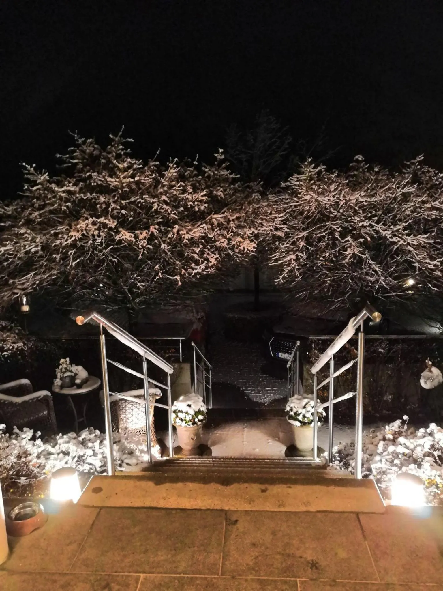 Facade/entrance in Ampervilla Hotel