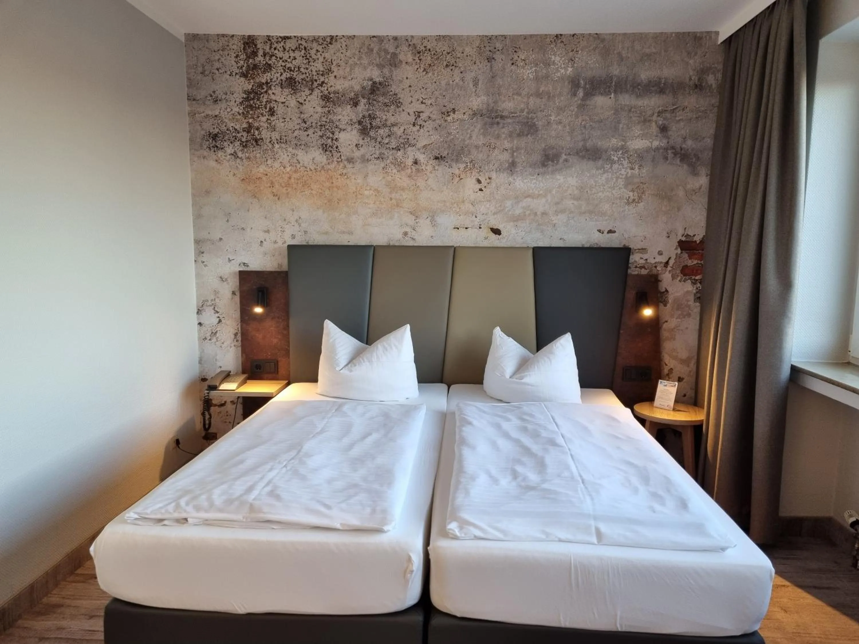 Bed in Hotel Bavaria Oldenburg