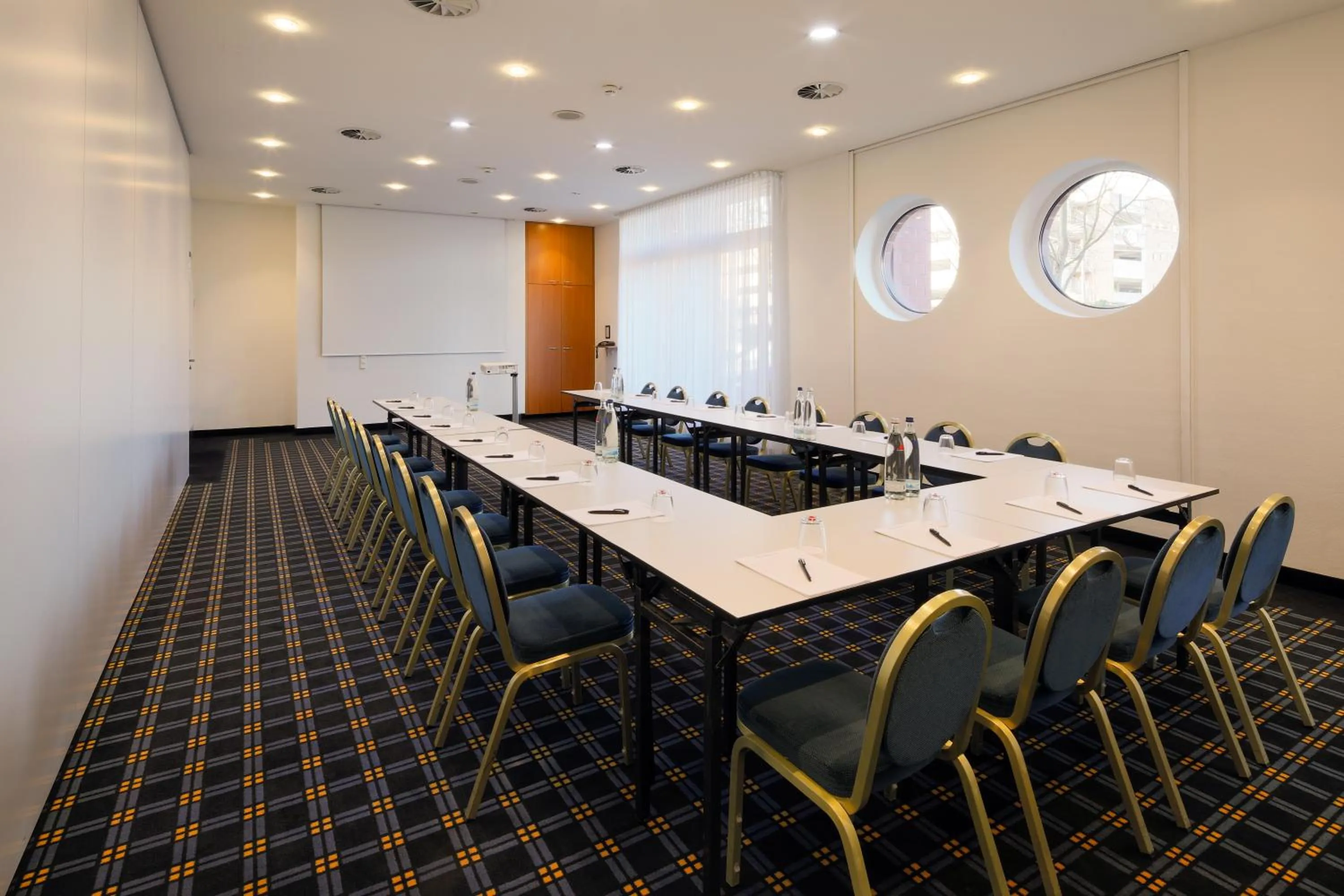 Business facilities in H+ Hotel Köln Hürth