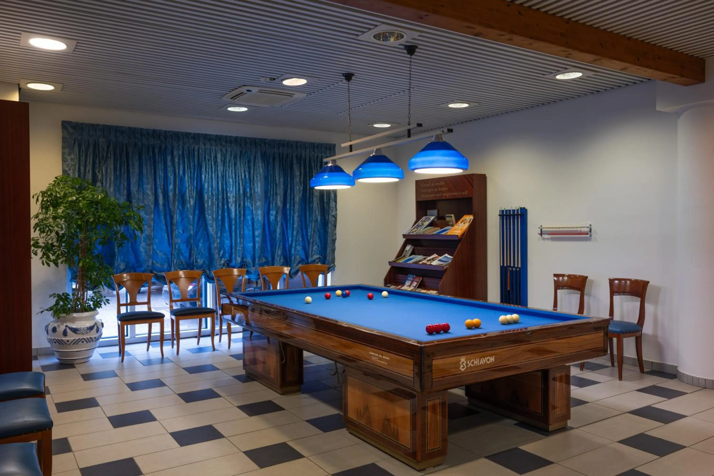 Billiard in Aparthotel Holiday