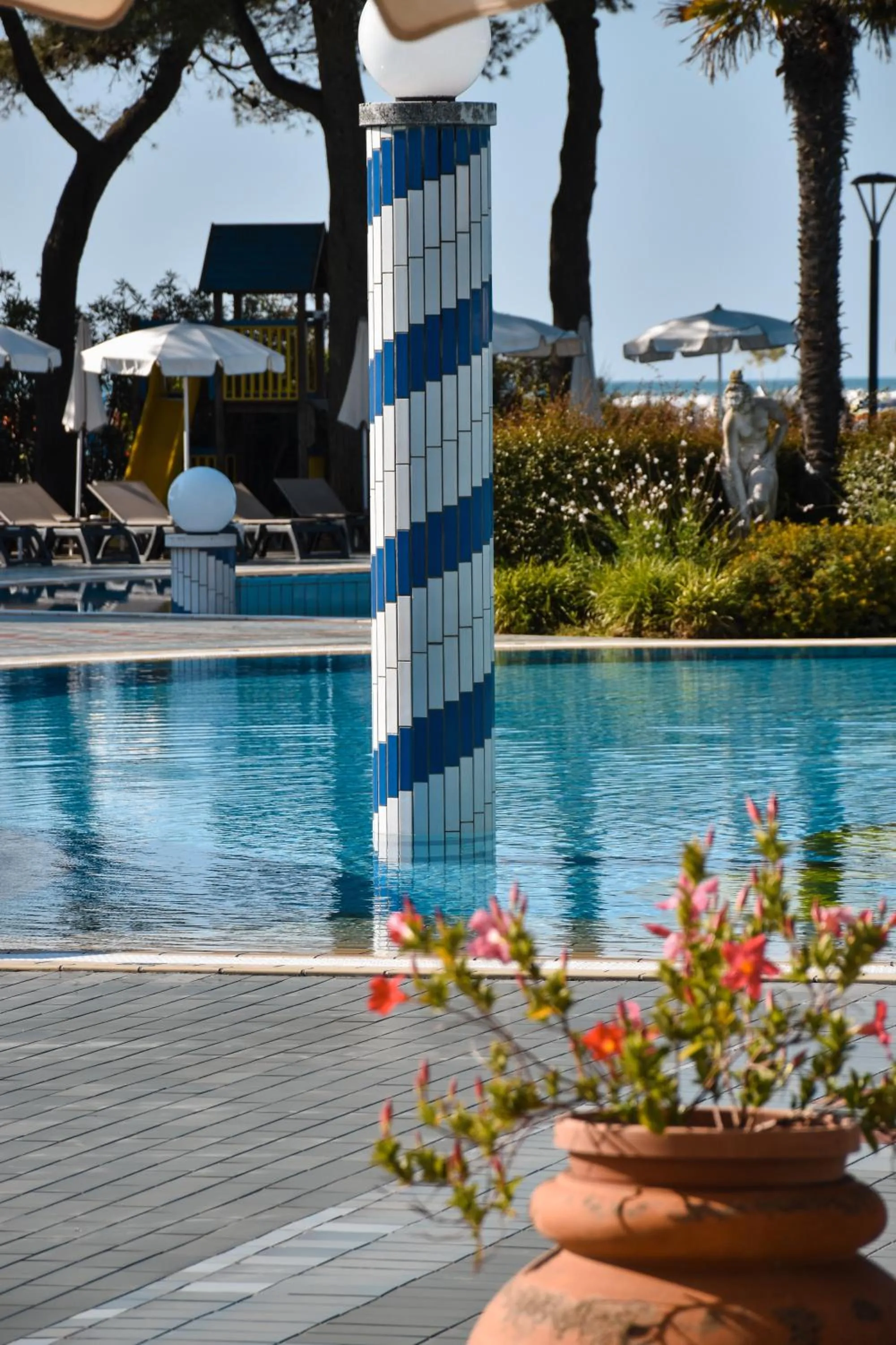 Day in Aparthotel Holiday