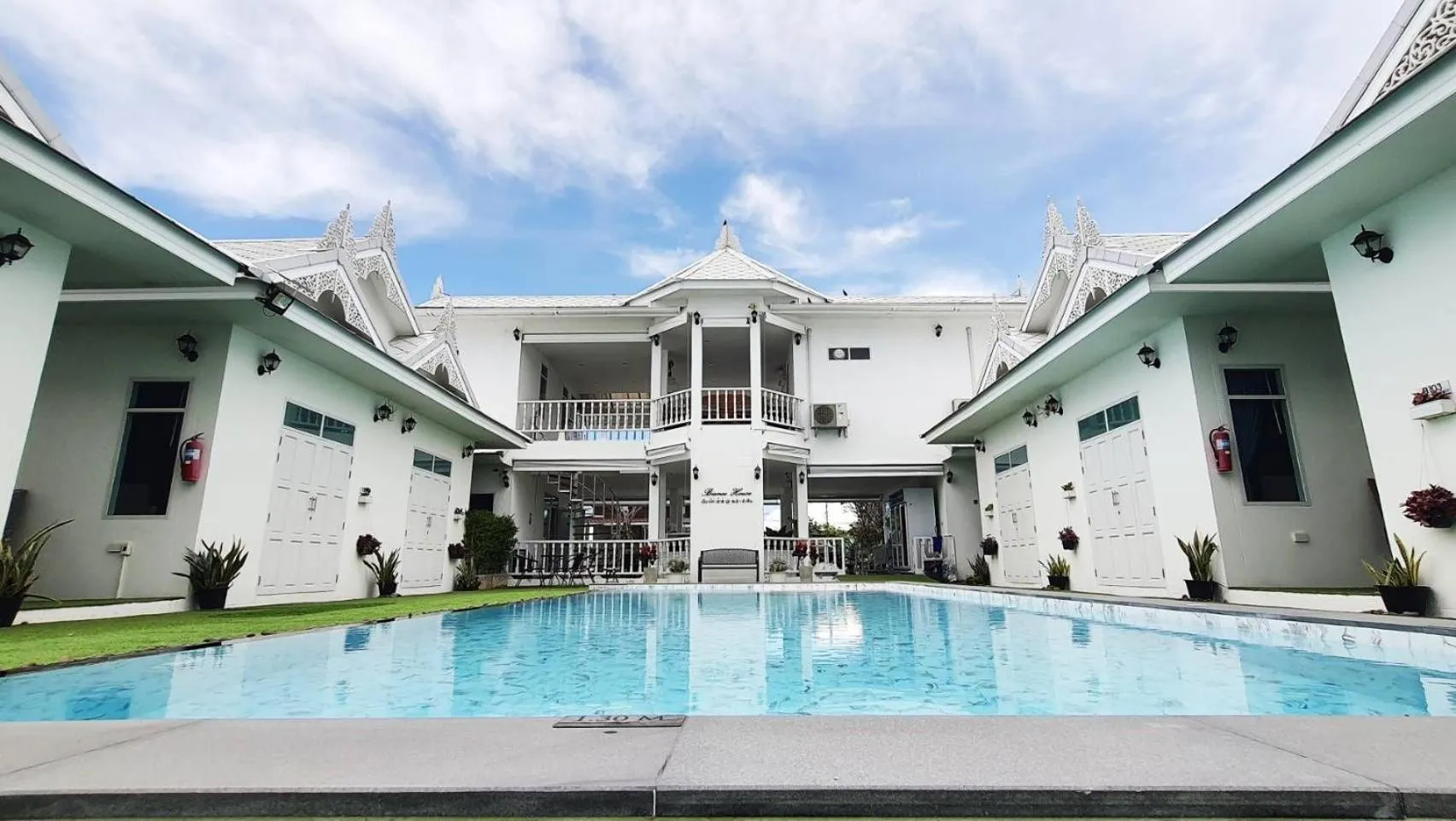 Day in Bianco House Resort