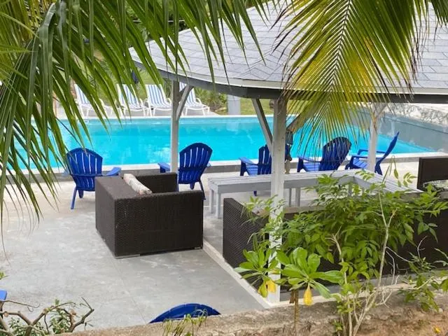 Swimming pool in The Sunset Cove and Rainbow Room