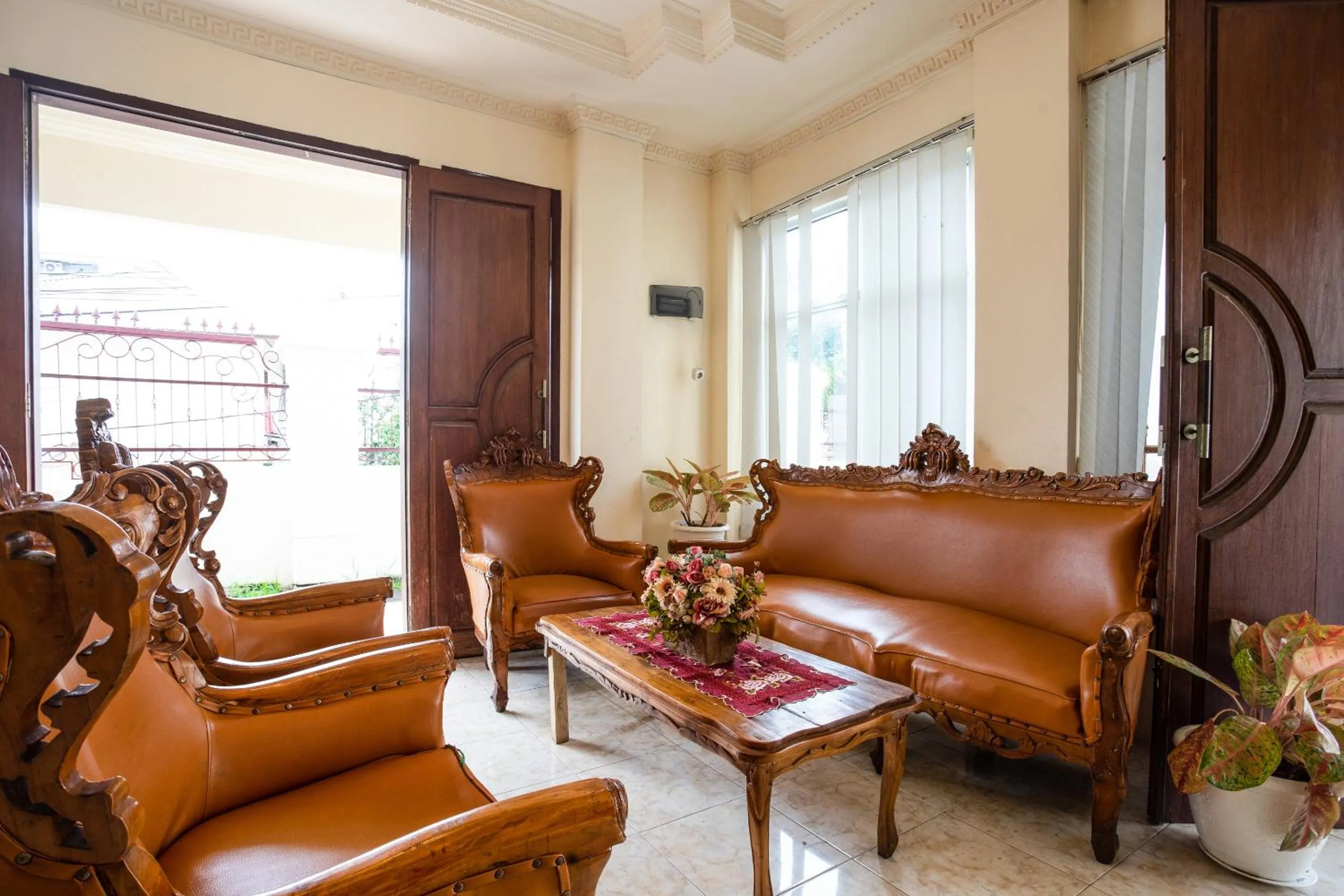 Lobby or reception in RedDoorz near Universitas Samratulangi Manado