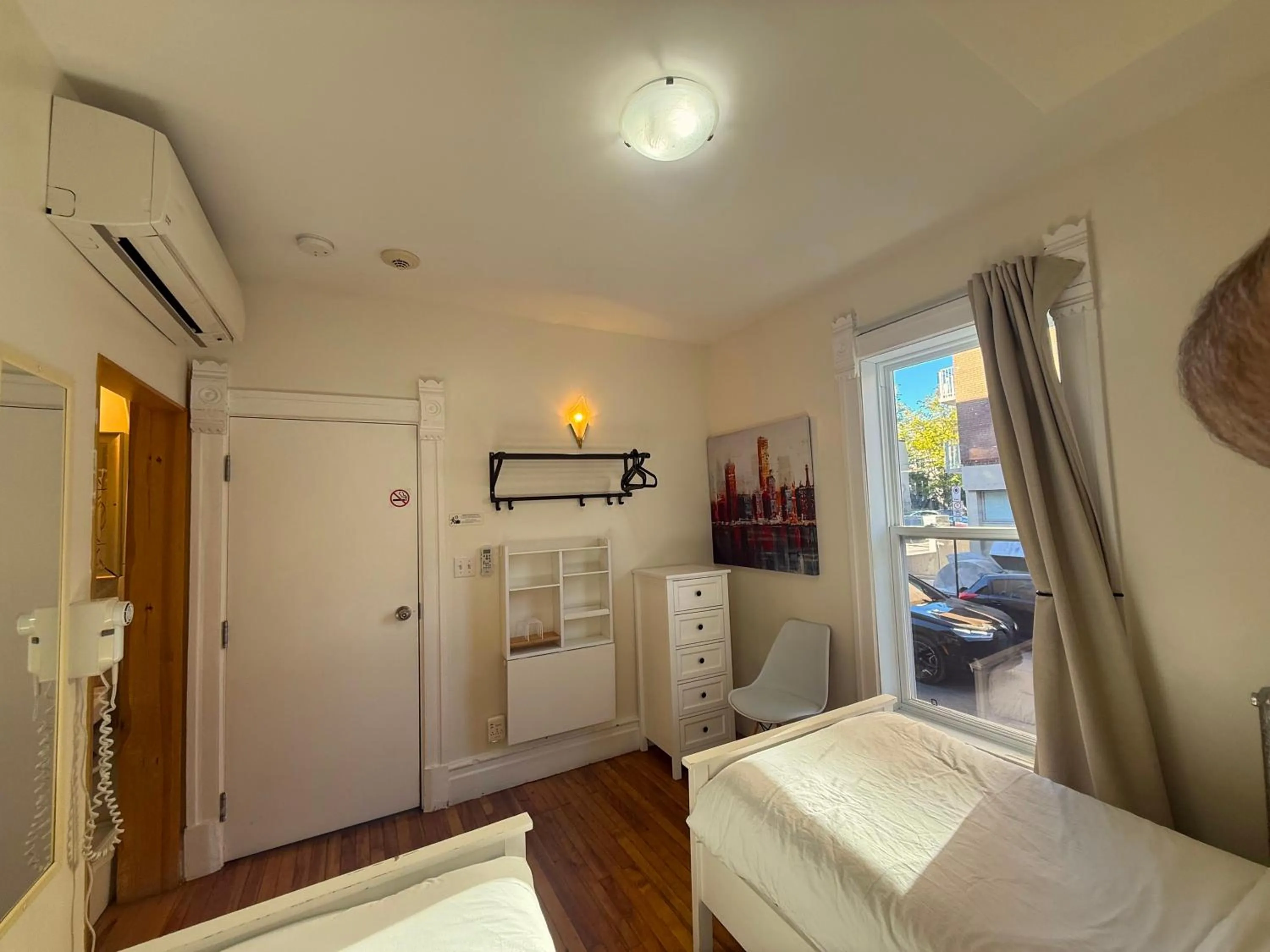 Bedroom, Bed in Auberge du Plateau