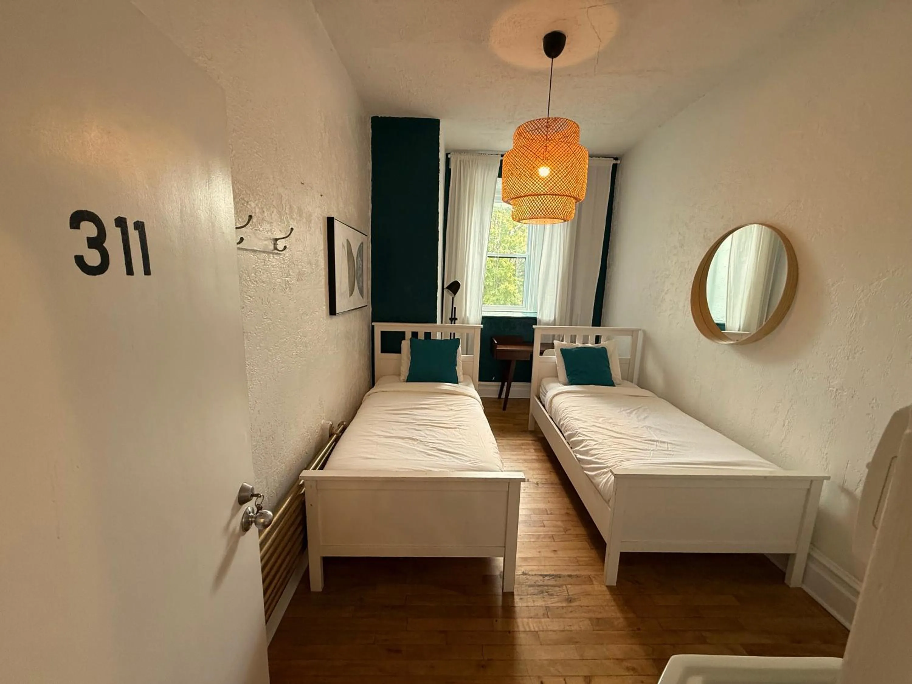 Property building, Bed in Auberge du Plateau