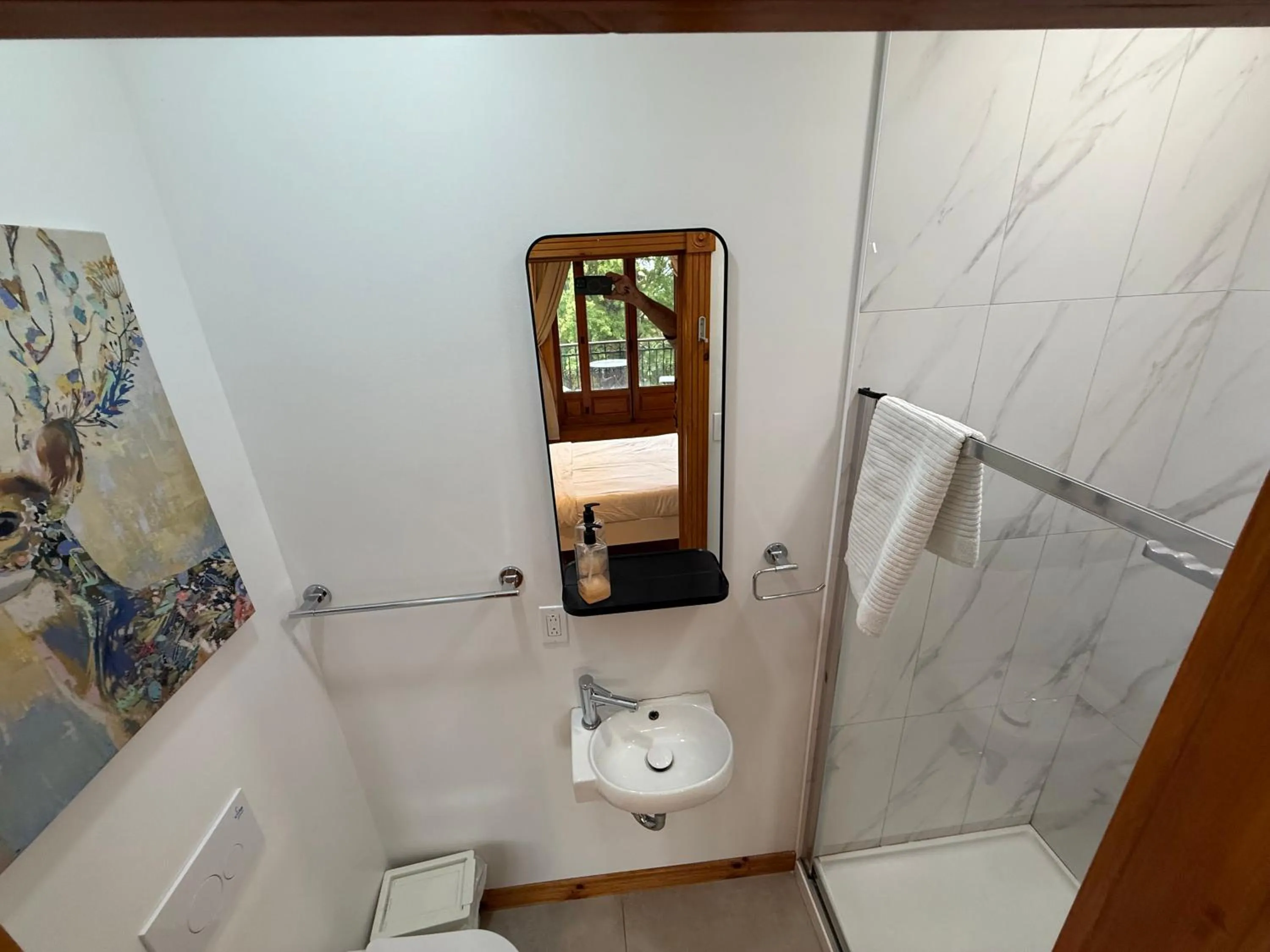 Shower in Auberge du Plateau