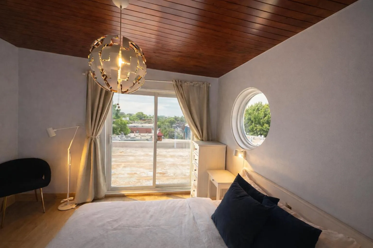 City view, Bed in Auberge du Plateau