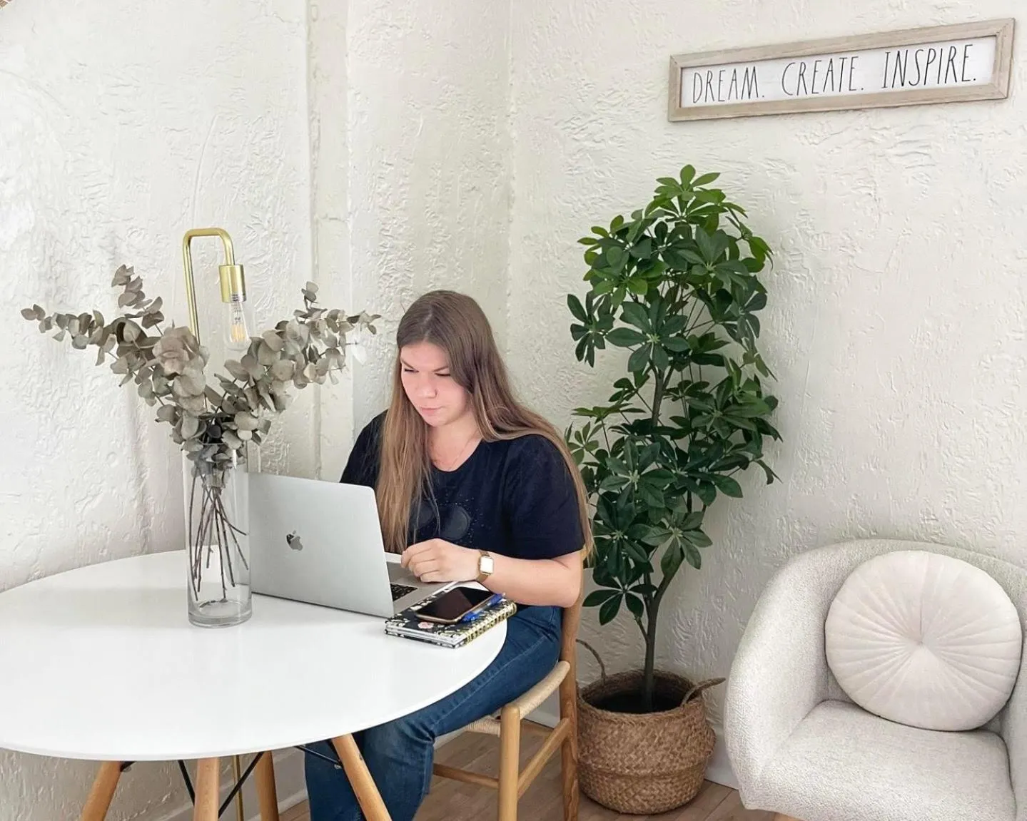 Seating area in Auberge du Plateau