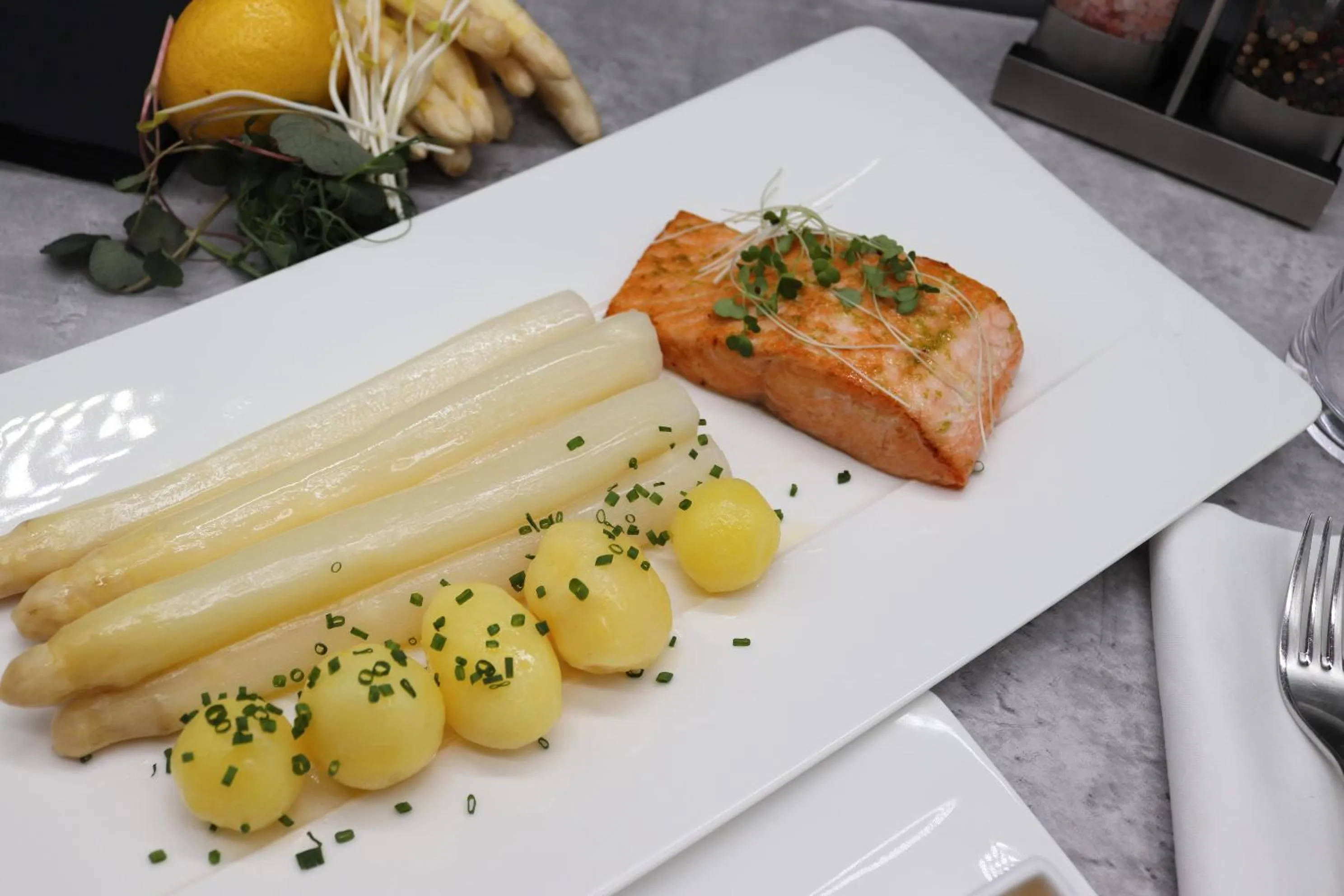 Restaurant/places to eat in Crowne Plaza Düsseldorf - Neuss by IHG