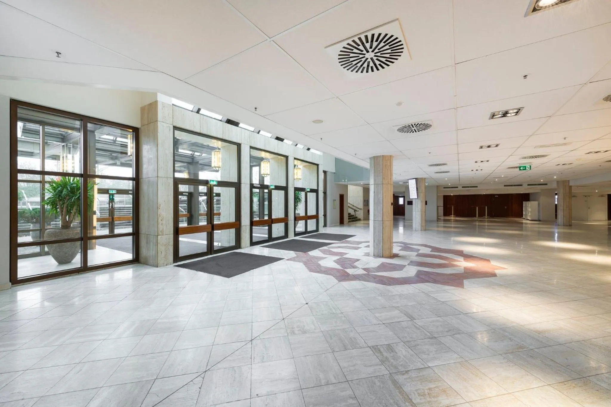 Meeting/conference room in Crowne Plaza Düsseldorf - Neuss by IHG