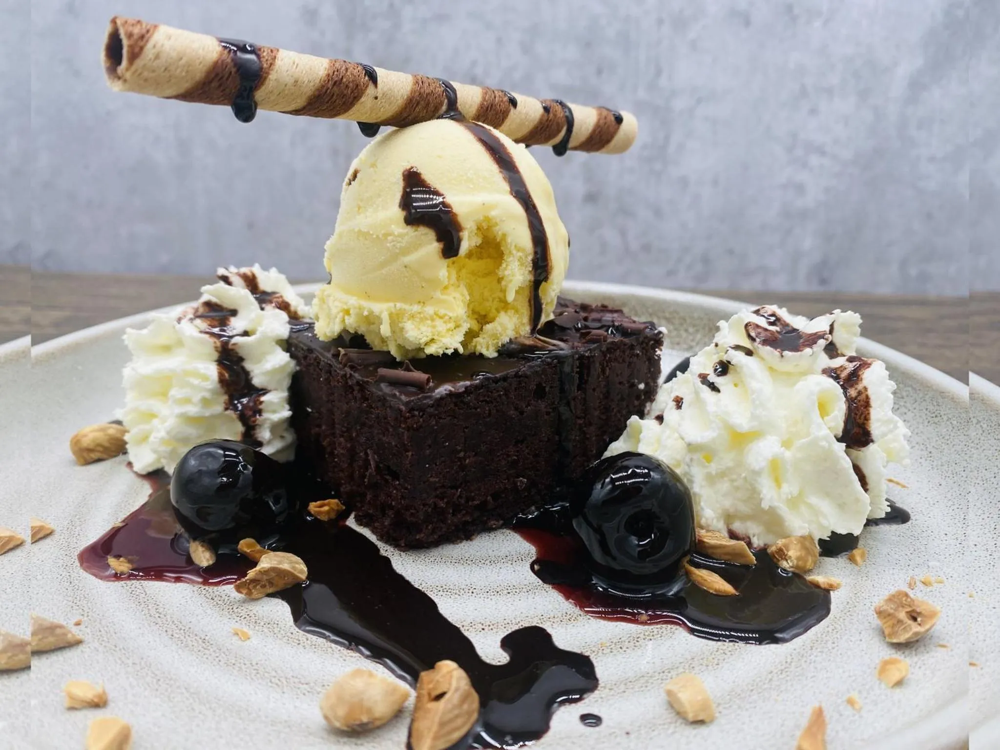 Restaurant/places to eat in Crowne Plaza Düsseldorf - Neuss by IHG