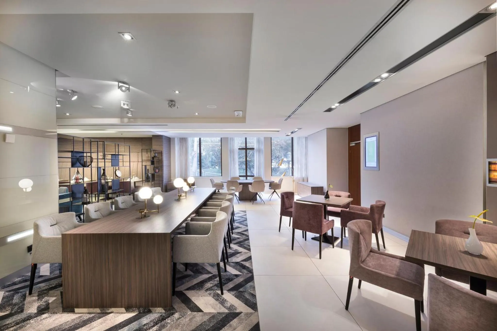 Restaurant/places to eat in Crowne Plaza Düsseldorf - Neuss by IHG