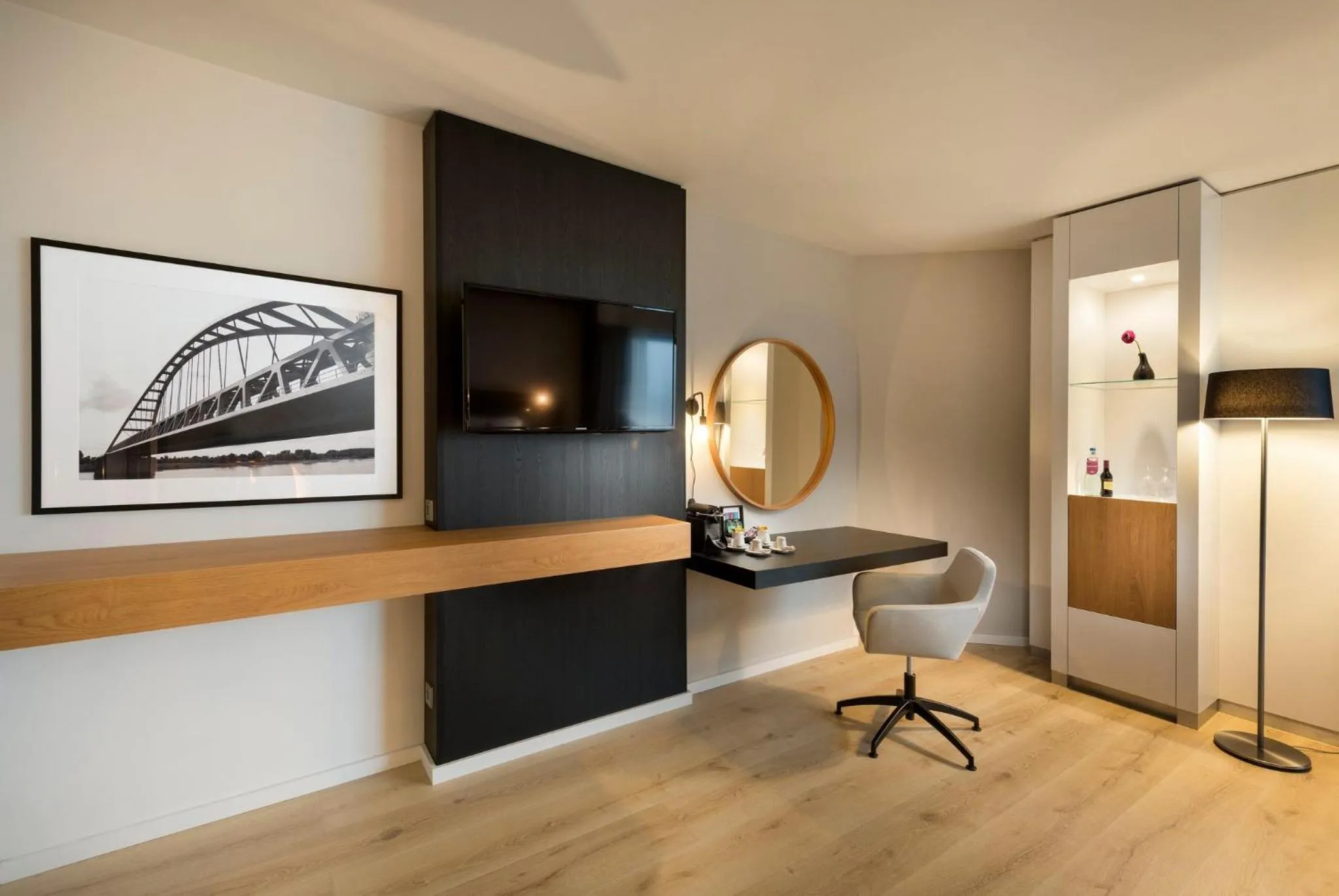 Photo of the whole room in Crowne Plaza Düsseldorf - Neuss by IHG